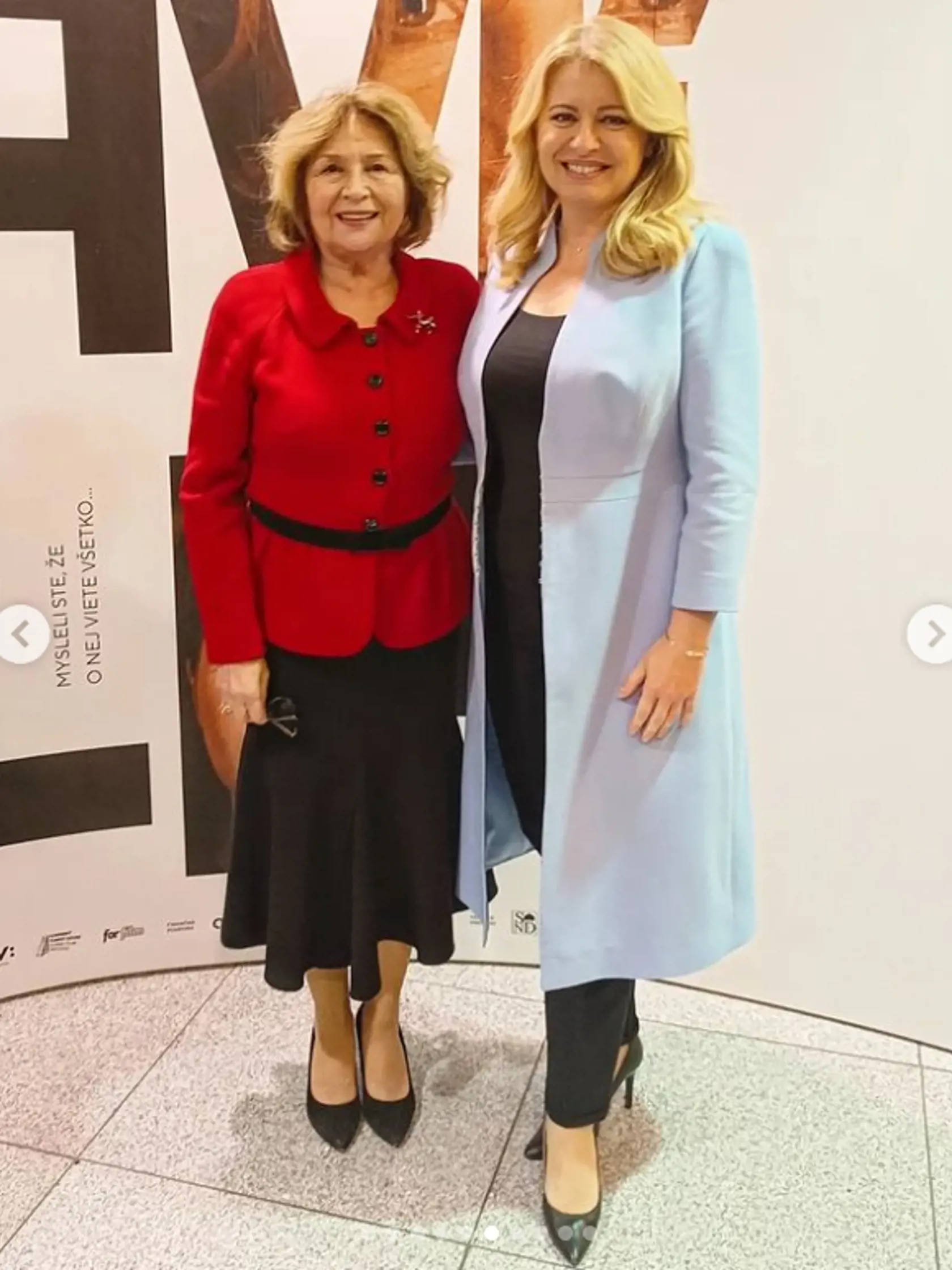 Slávnostná premiéra celovečerného filmu Emília. Na snímke Emília Vášáryová a prezidentka Zuzana Čaputová.