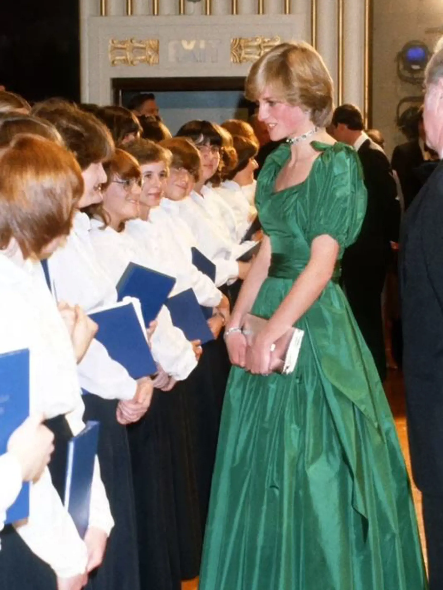 Kate si uctila outfitom aj princeznú Dianu.