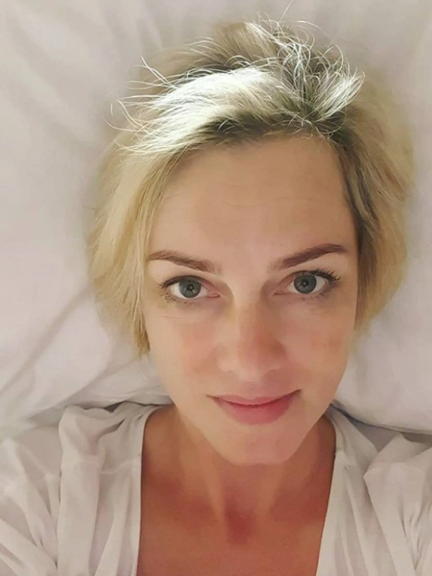 Monika Hilmerová poslala selfie z nemocnice.