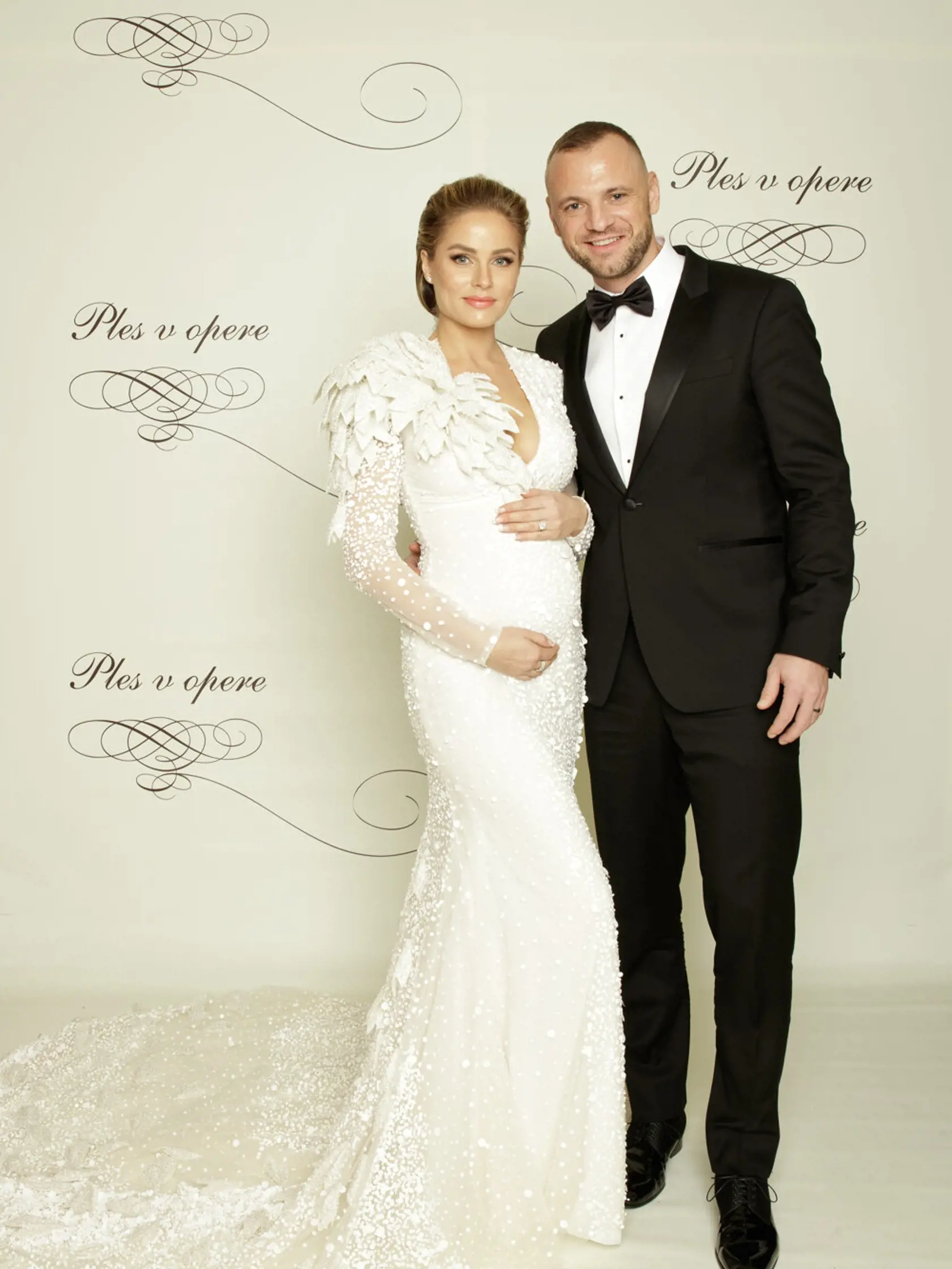 Ivanka Gaboríková je nádherná budúca mamička, ktorej okrem bruška rastie aj dekolt a je sa na čo pozerať. 