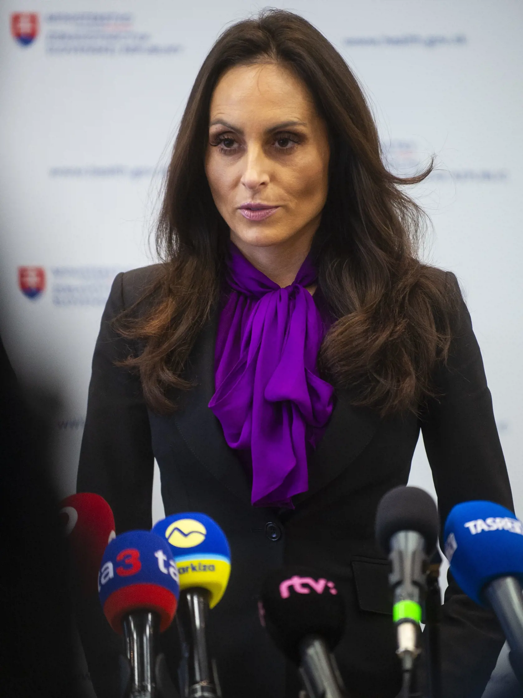 Na snímke ministerka zdravotnícta SR Zuzana Dolinková (HLAS-SD) počas tlačovej konferencie k aktuálnej situácii v súvislosti s výstavbou novej Univerzitnej nemocnice v Martine, 31. januára 2024 v Bratislave. FOTO TASR - Jakub Kotian