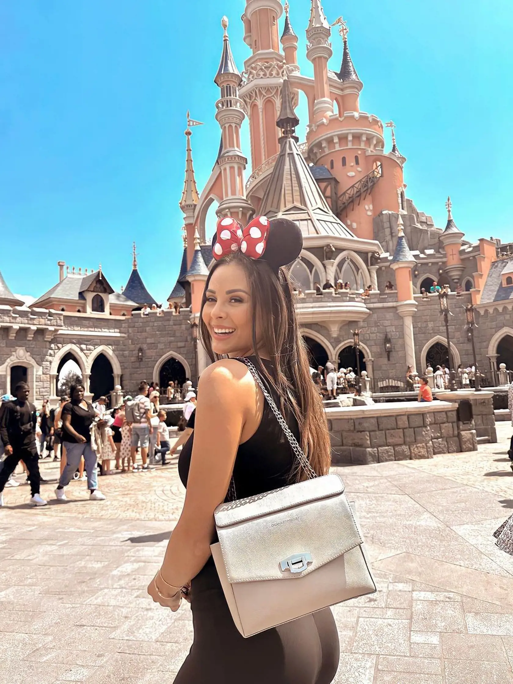 Speváčka Monika Bagárová