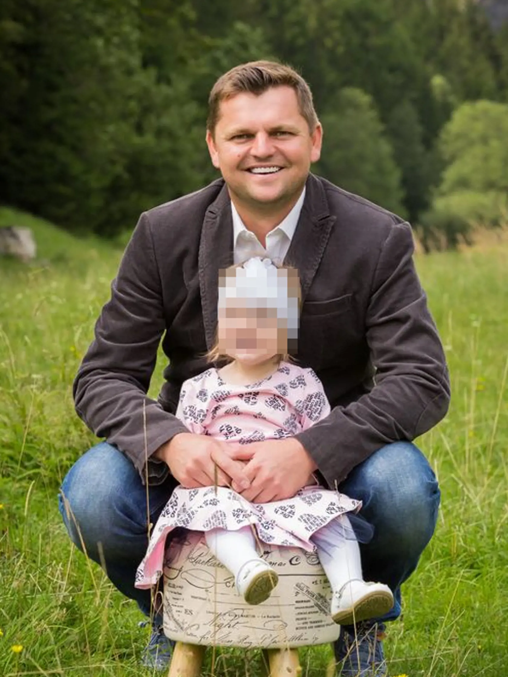 Jozef Chovanec zomrel po prevoze do nemocnice po tom, ako sa stal obeťou neprimeraného zásahu a tiež neetického správania členov letiskovej polície v cele predbežného zadržania na letisku v Charleroi vo februári 2018.