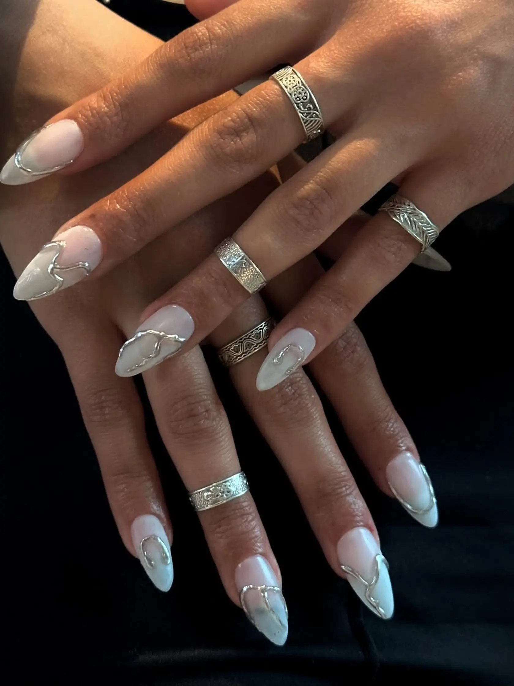 Dubajské nechty od @beautylairsalon
