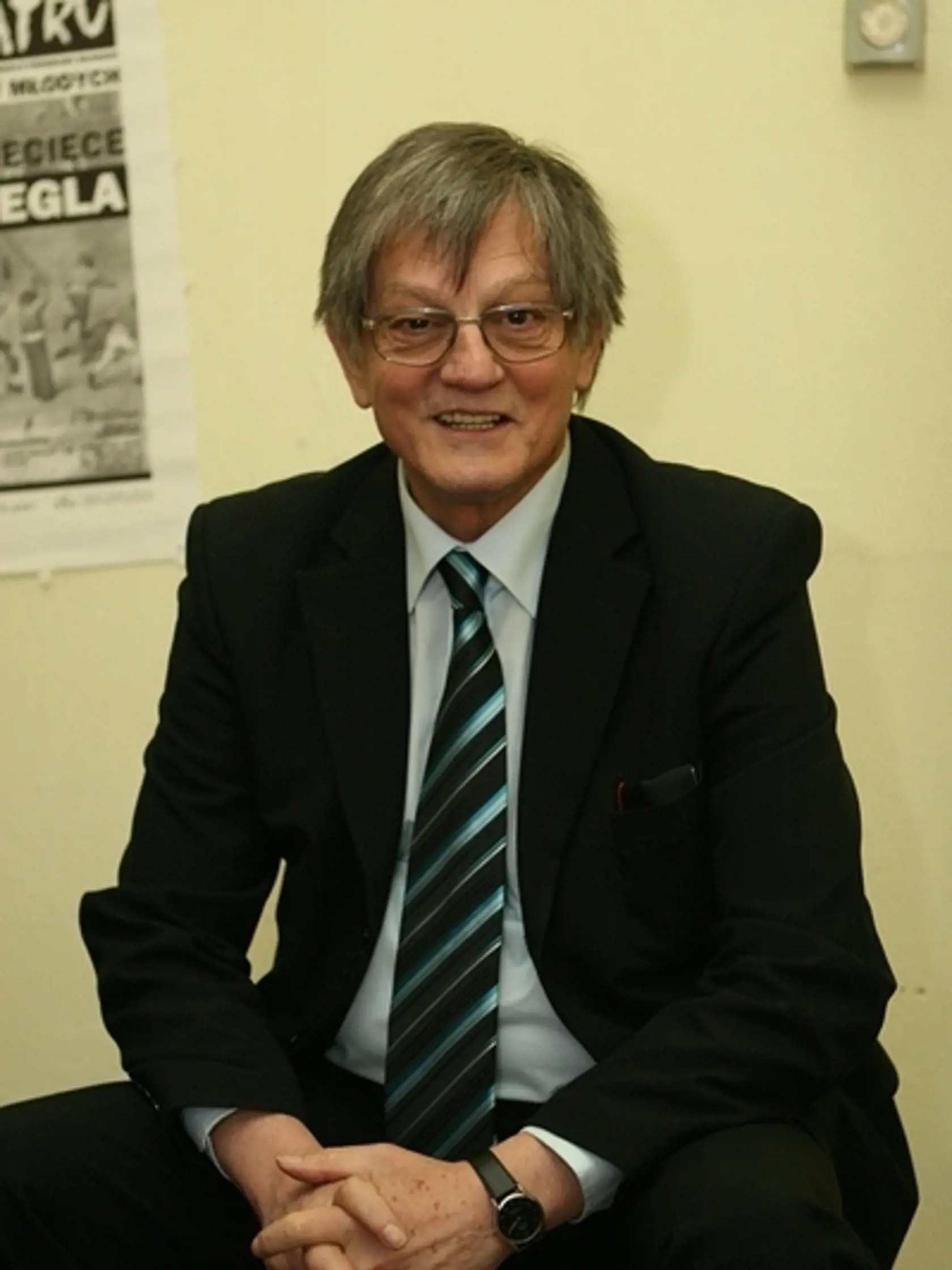 Adamovič  prežil autohaváriu, leteckú nehodu, no napokon ho zradilo srdce.