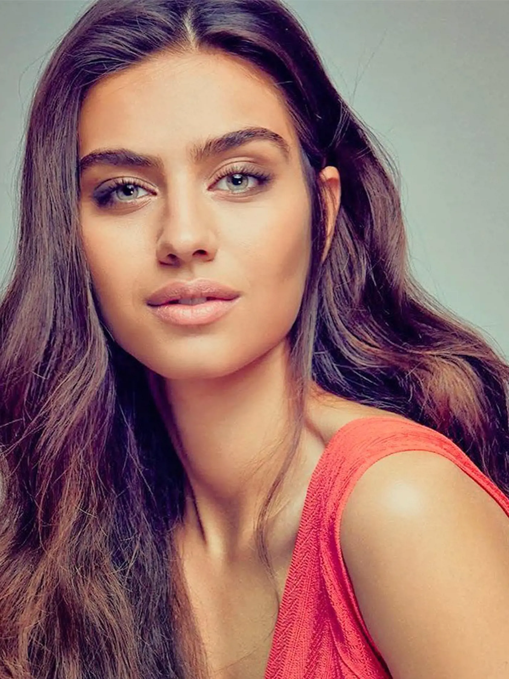 Bývalá Miss Turecka 2014 Amine Gülşe (24).