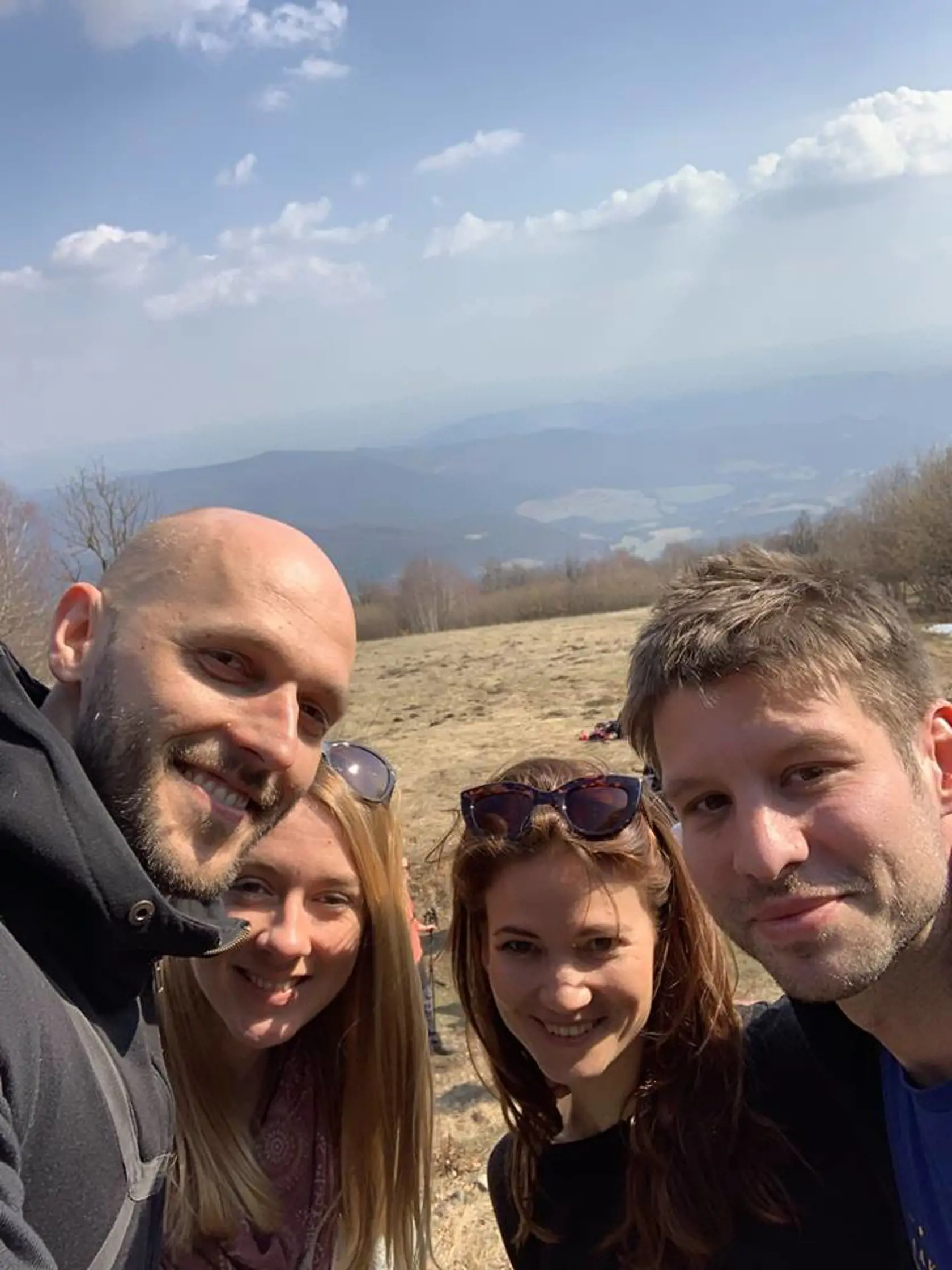 Michal Truban a Adela Zabrazna aj s kolegom z Progresívneho Slovenska Michalom Šimečkomna na Sitne.