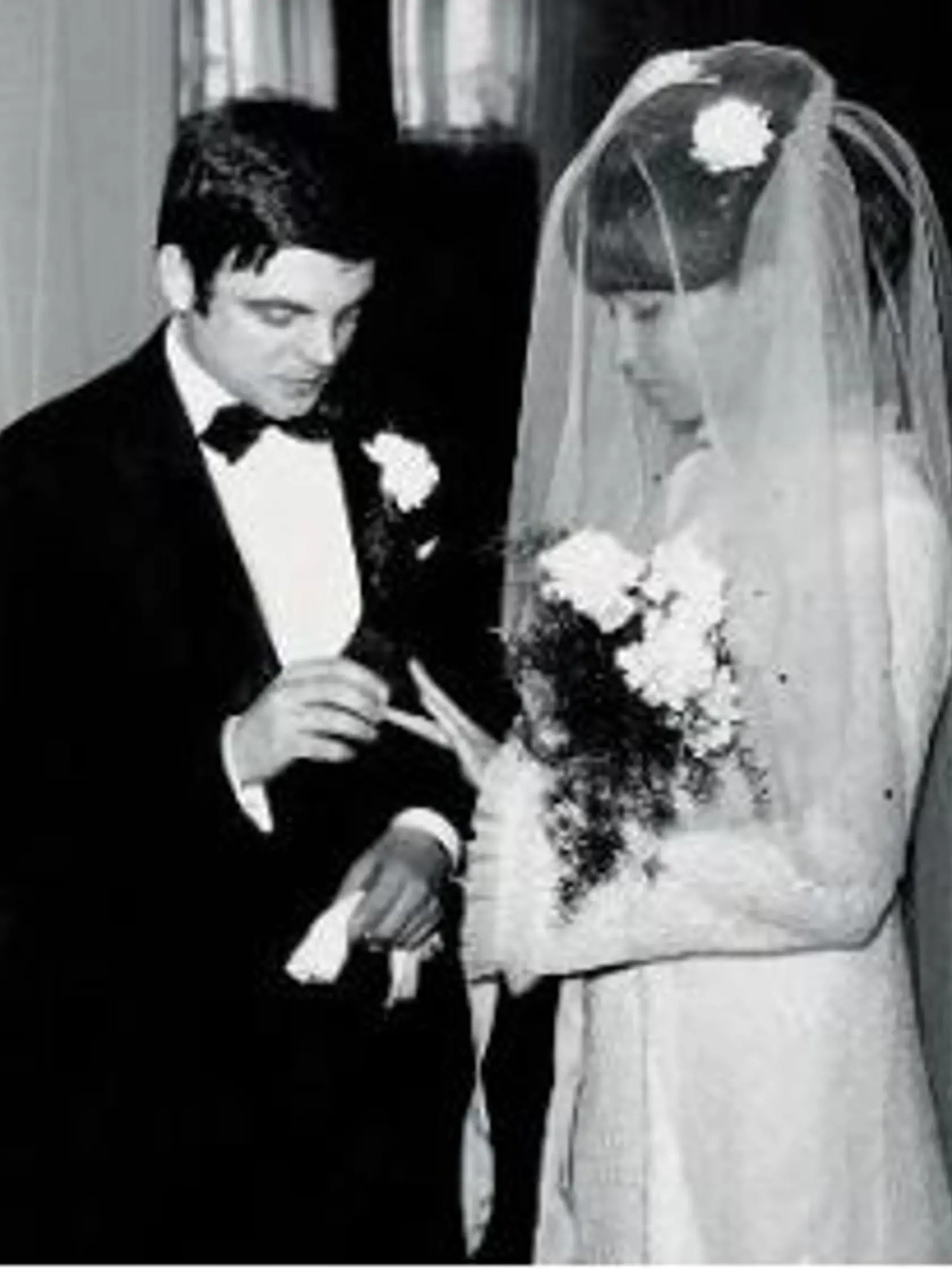 V roku 1969 sa zaľúbenci zosobášili po 2 rokoch randenia.