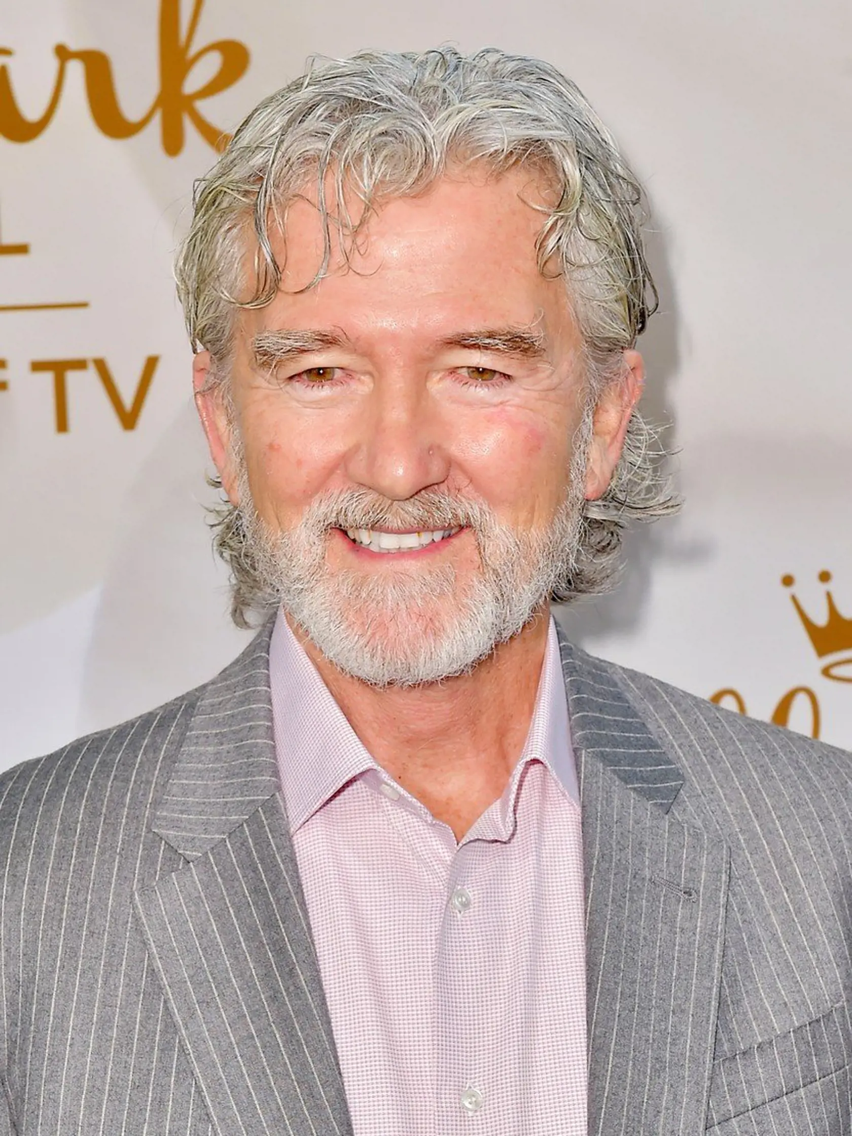 Patrick Duffy – Po skončení hereckej kariéry presedlala na niečo iné, no v umeleckej sfére je dodnes. Živí sa ako spisovateľ a na svojom konte má knihu Man from Atlantis, ktorú napísal vlani. Okrem toho sa objavil aj v seriáli Trafficked.