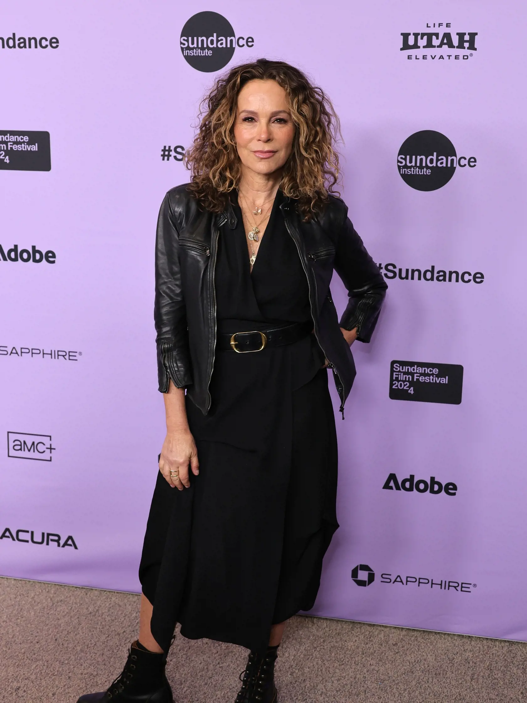 Jennifer Grey dostala za úlohu Baby len 50 tisíc dolárov. Film však zarobil vyše 214 miliónov.
