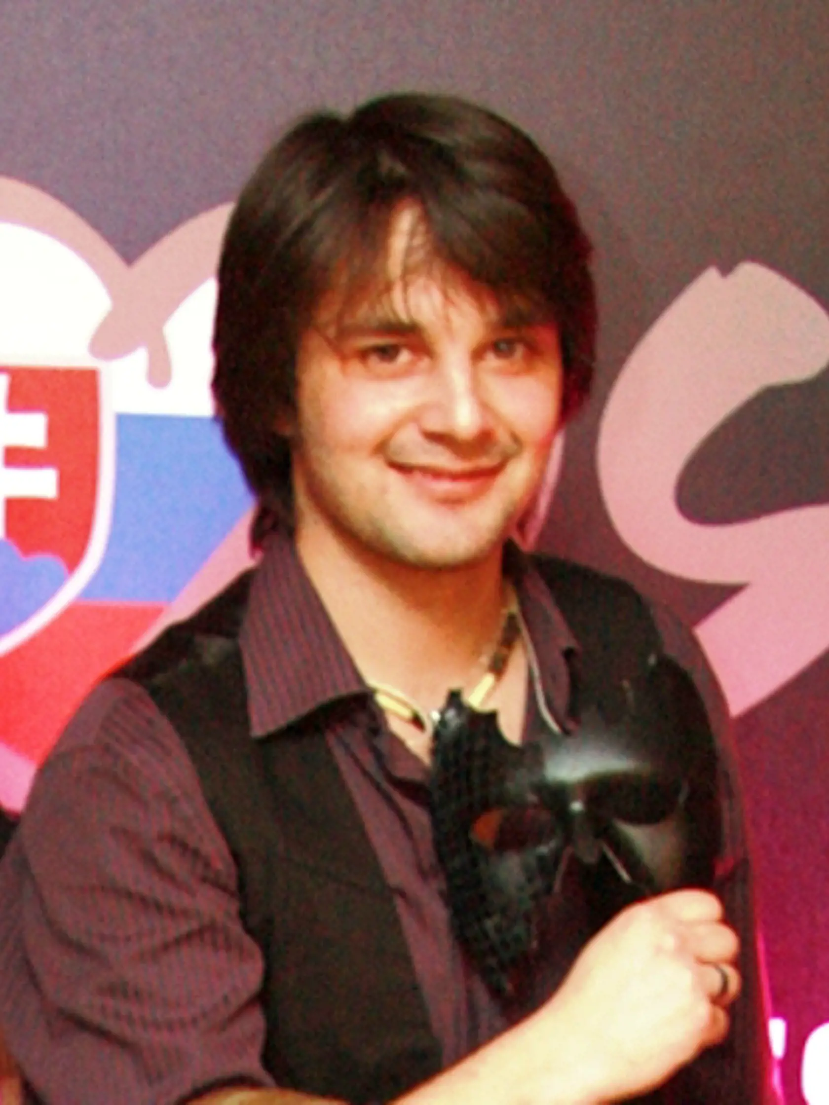 Spevák Peter Bažík