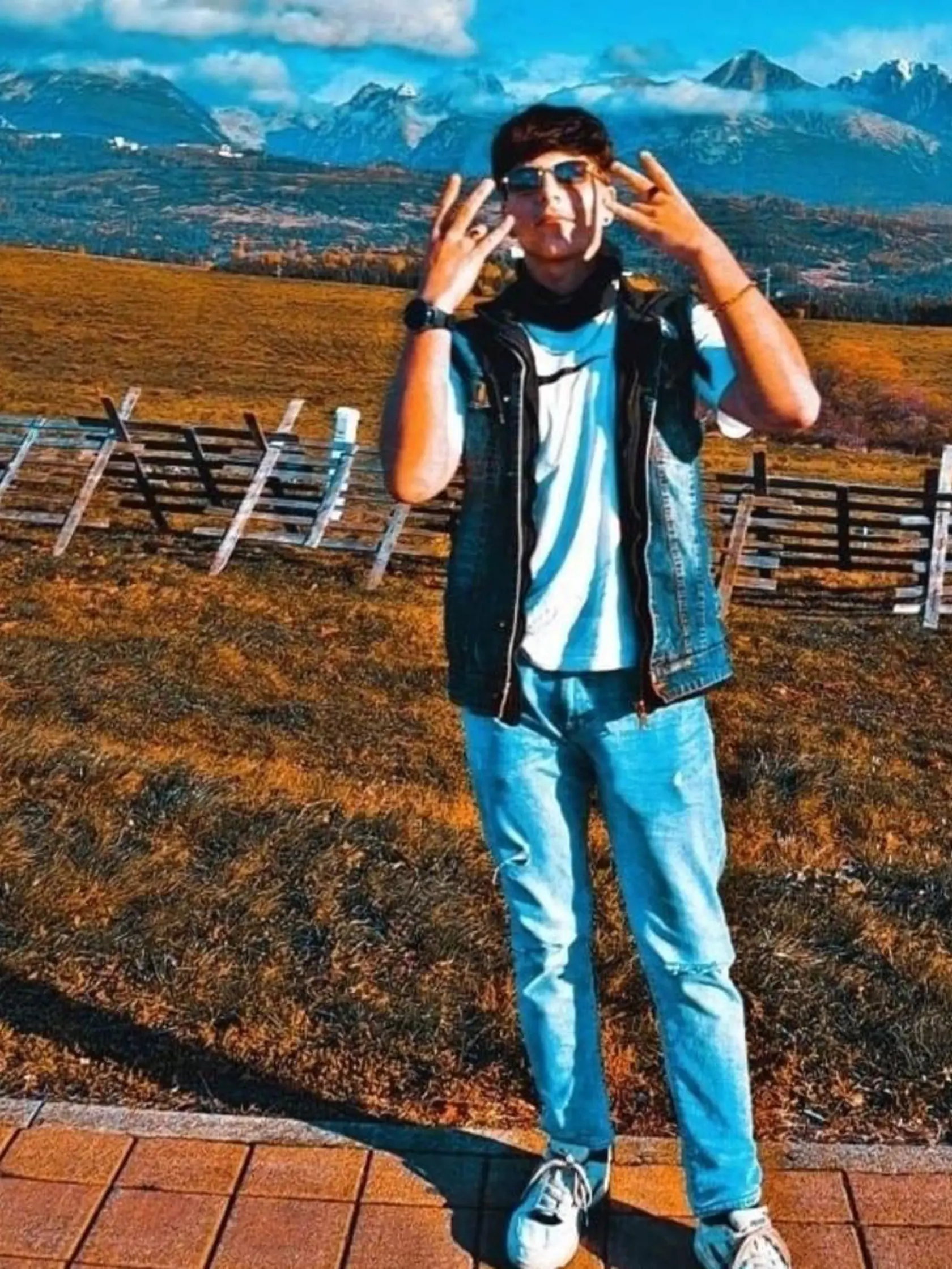 Spolužiačky ho mali dlhodobo ponižovať a vysmievať sa mu.