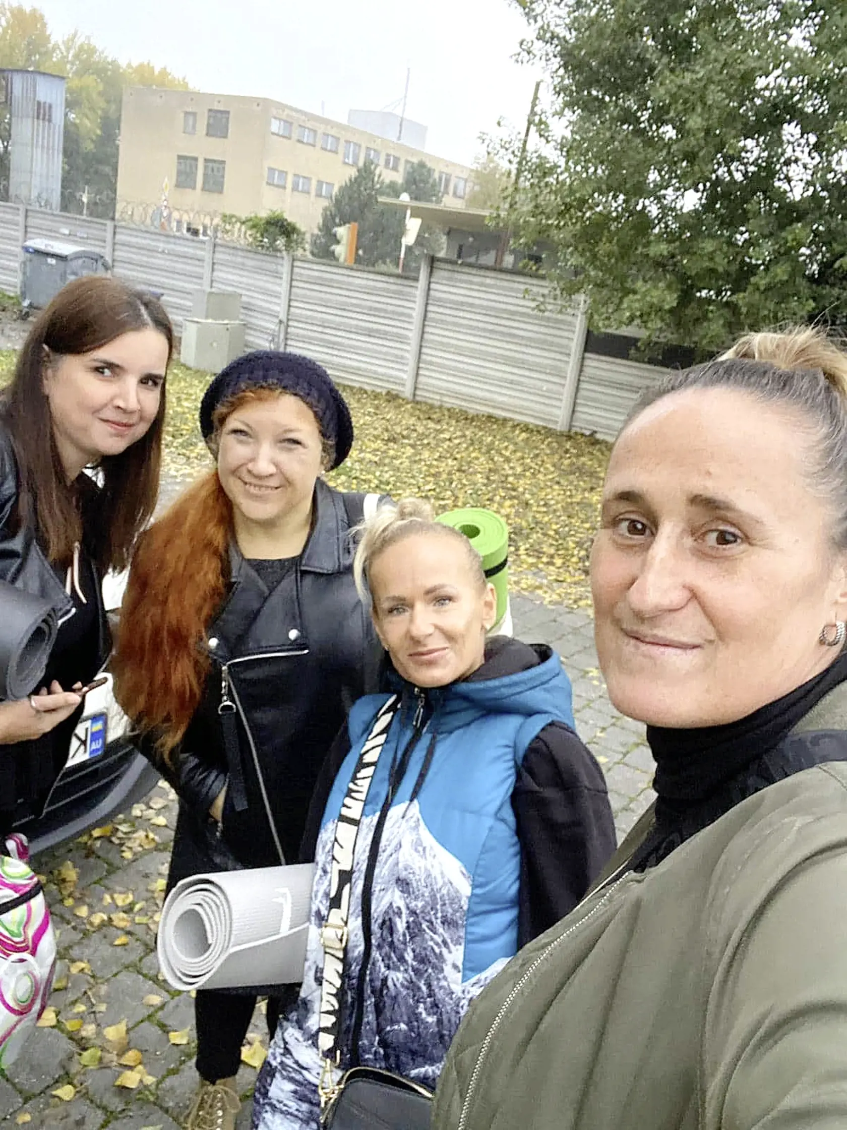 Soňa, Zuzka z Bratislavy a Zuzka z Bystrice s kamarátkou si užili Janyho Benefičný Live Workout.