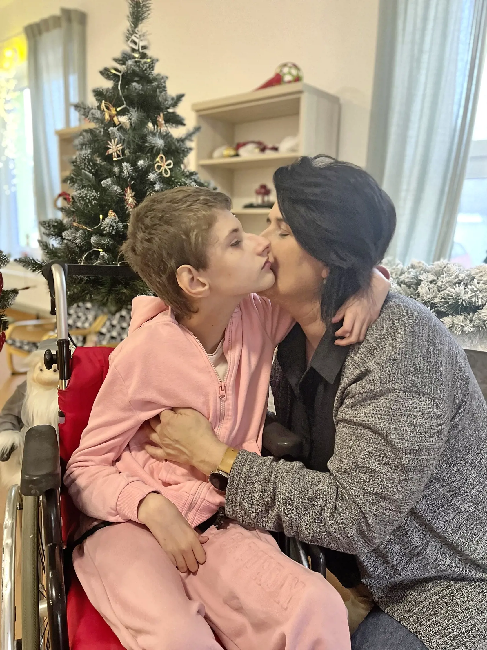 MÁRIINA dcéra ZORKA nevidí a rozpráva jazykom, ktorému rozumejú len jej najbližší.