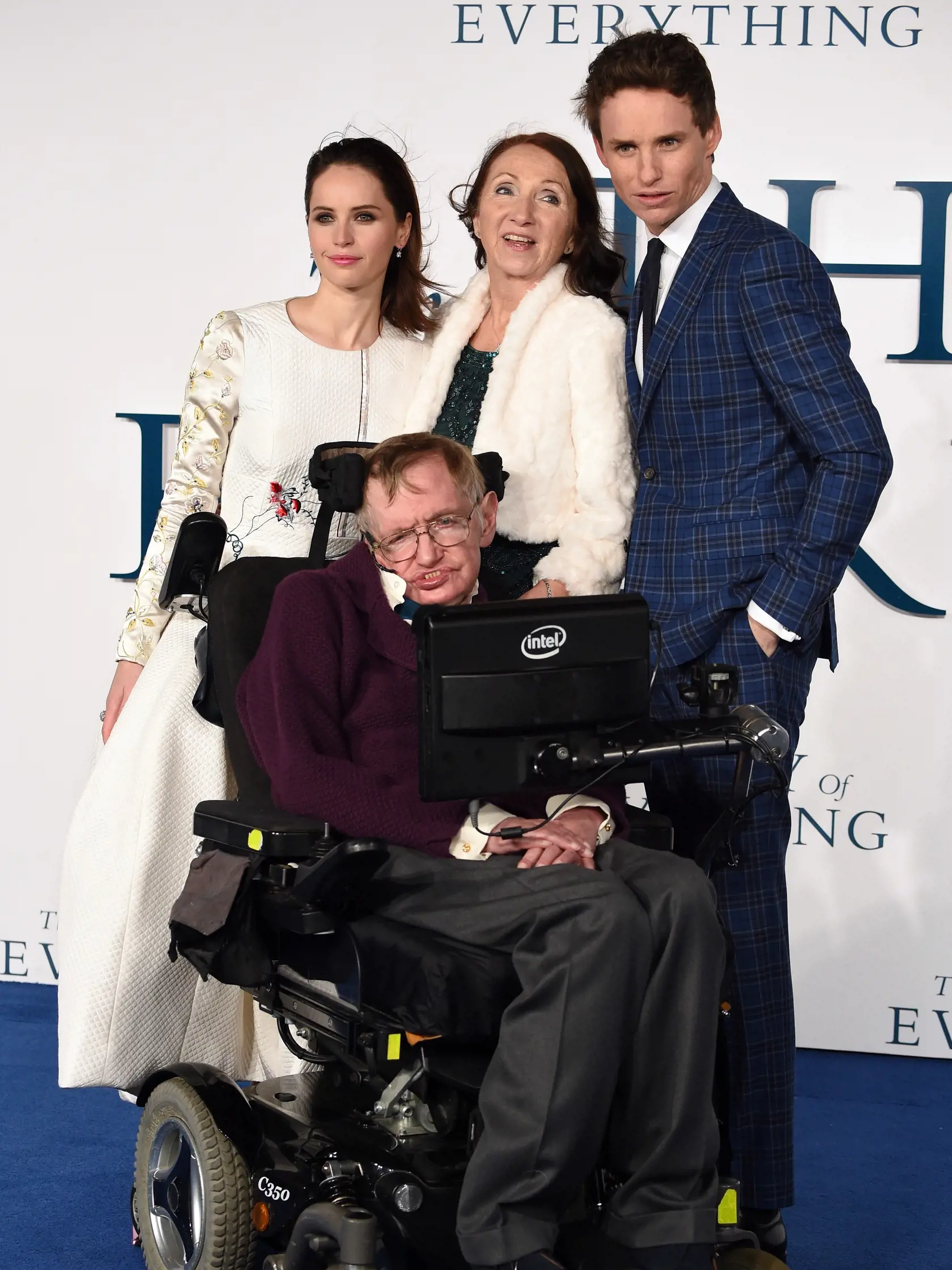 Hawkingov život sfilmovali v roku 2014 v snímke Teória všetkého. Brilantného fyzika vo filme stvárnil herec Eddie Redmayne.