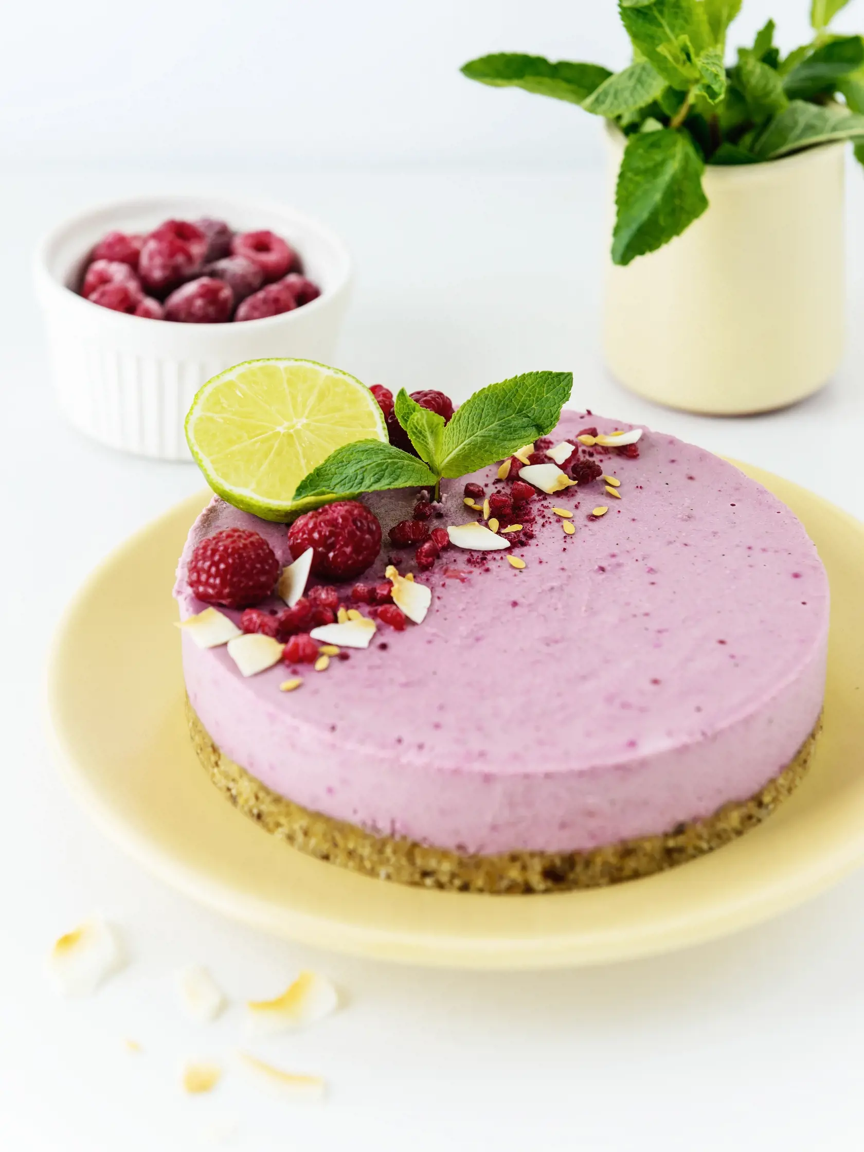 Malinová raw torta