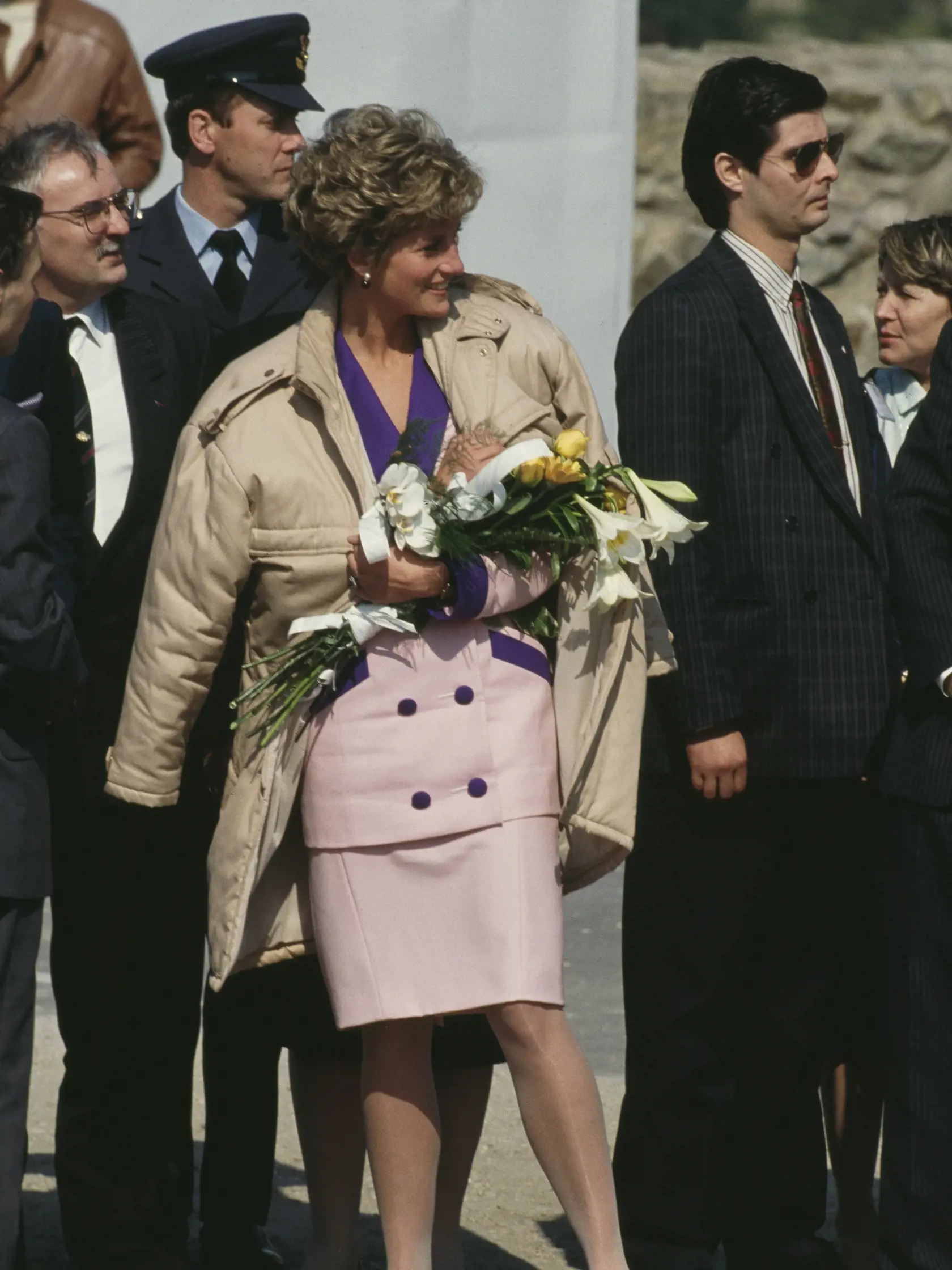 Ako členka britskej kráľovskej rodiny navštívila spolu s princom Charlesom 8. mája 1991 Bratislavu. Dianu vtedy sprevádzala Eleonóra Klepáčová, manželka vtedajšieho podpredsedu slovenského parlamentu Jána Klepáča. Pozrela si bratislavskú Mestskú knižnicu, Bratislavský hrad či hrad Devín.