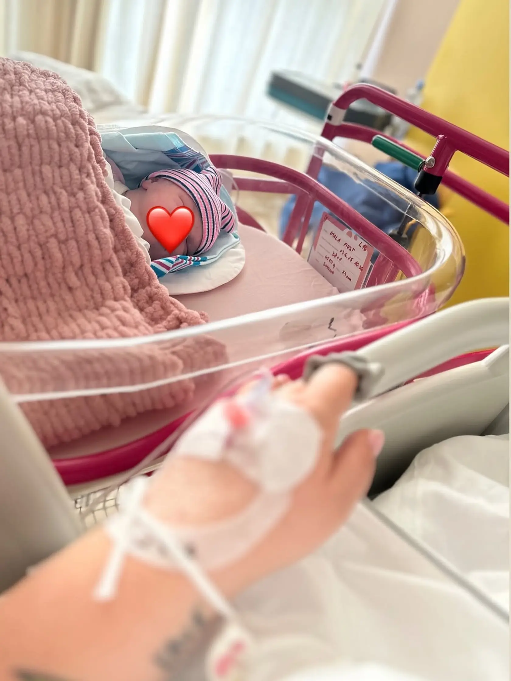 Simona First si pôrod v súkromnej pôrodnici nevie vynachváliť. 