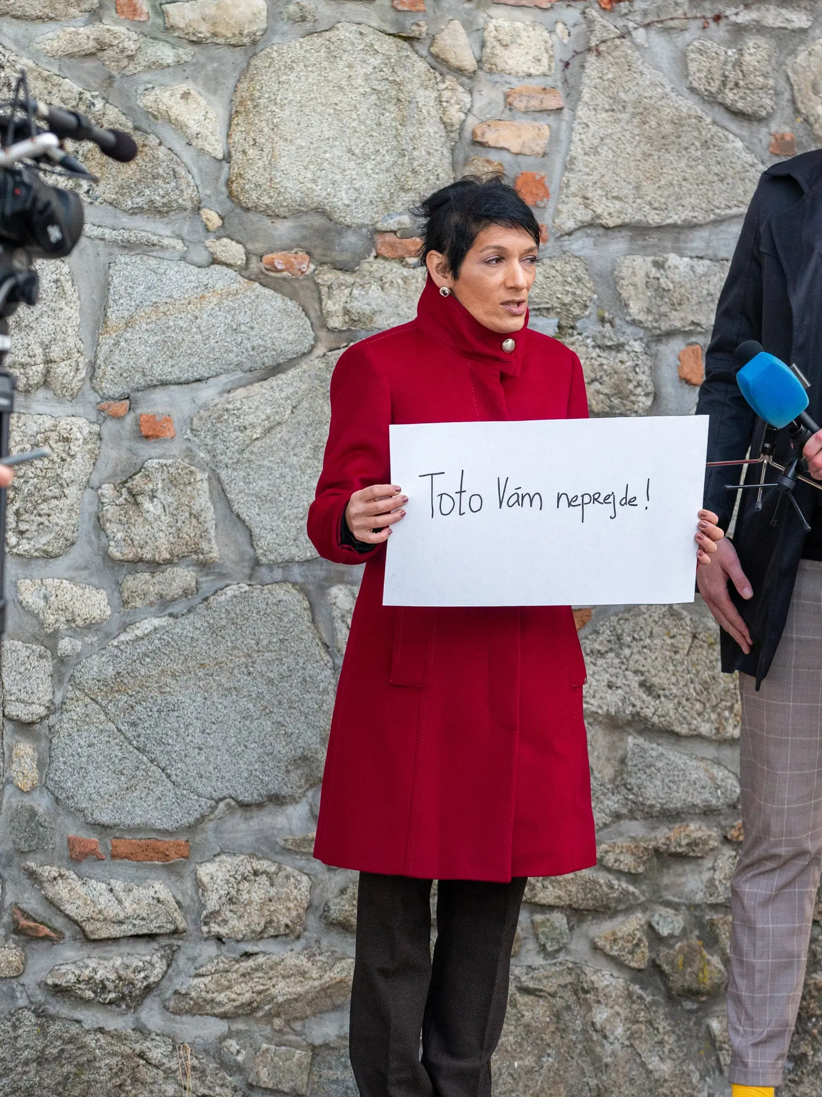 Predsedníčka strany Progresívne Slovensko Irena Bihariová (41) kritizovala novelu zákona o obecnom zriadení, ktorú do parlamentu predložil poslanec OĽANO Martin Fecko. Politička tvrdí, že ide o spôsob ako sa zbaviť rómskeho obyvateľstva.