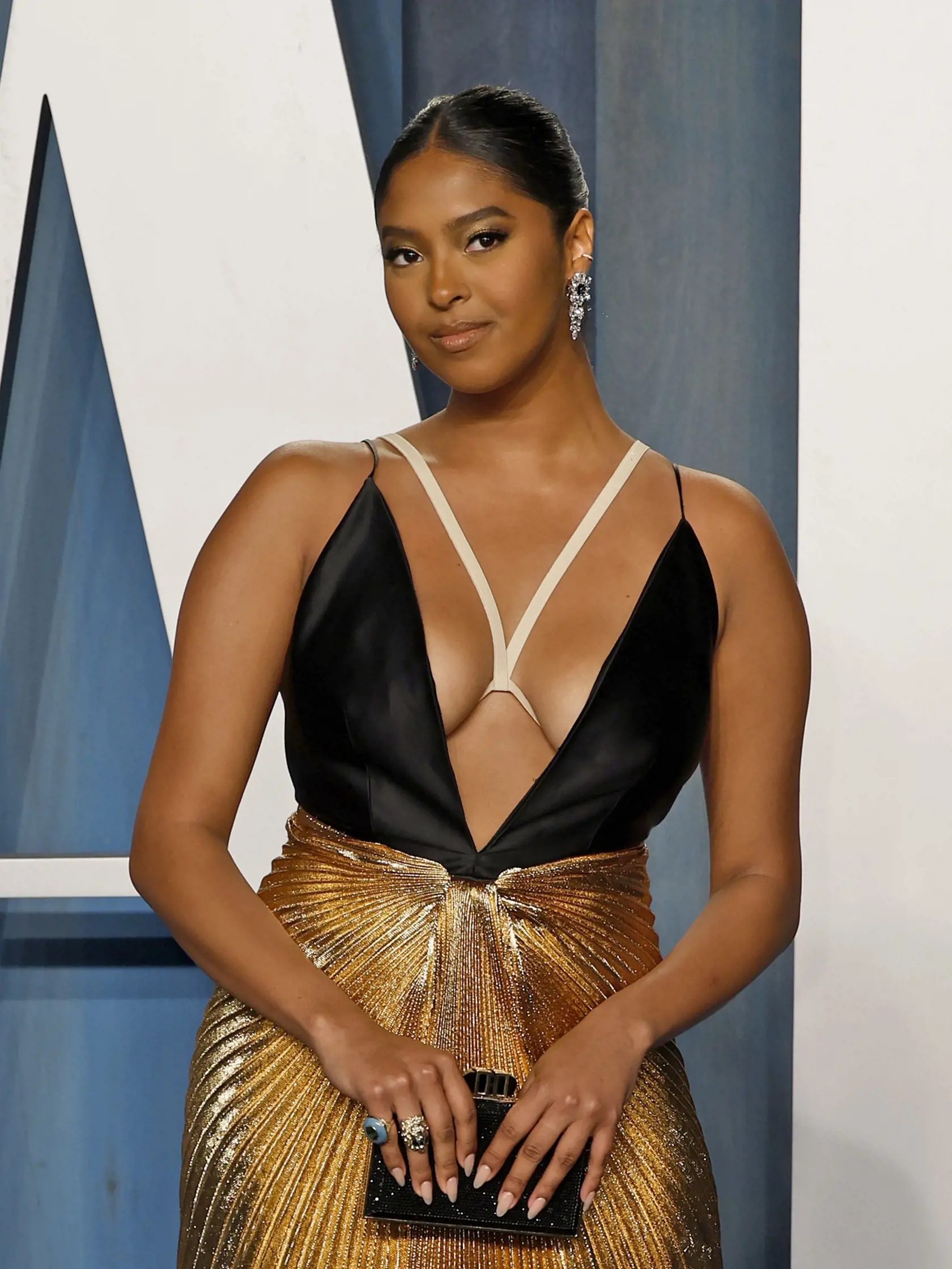 Dcéra legendárneho basketbalistu Kobe Bryanta, modelka Natalia Bryant a jej zaujímavý dekolt na 2022 Vanity Fair Oscar Party
