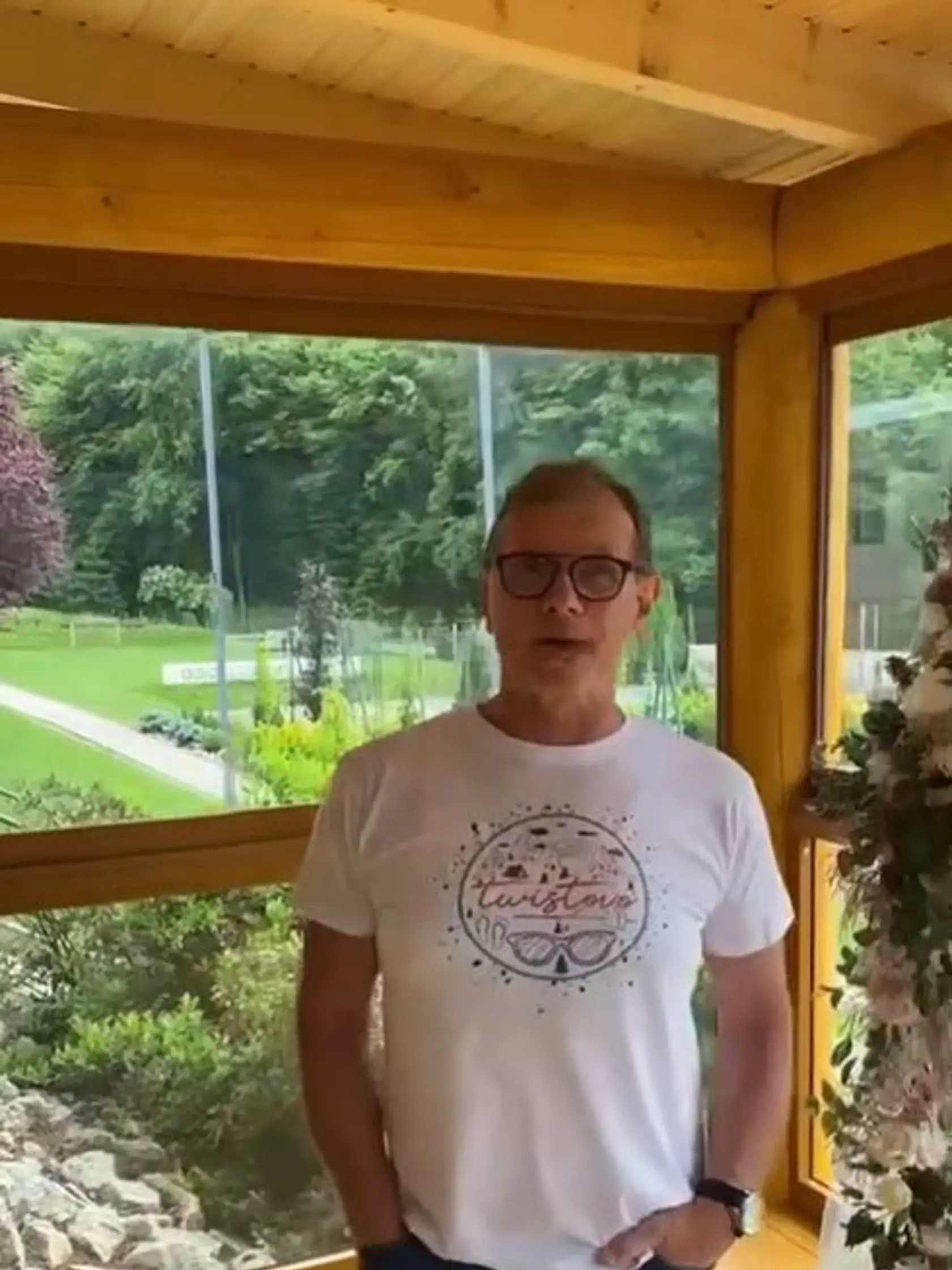 Vlado Voštinár vo svojom rekreačnom areáli.
