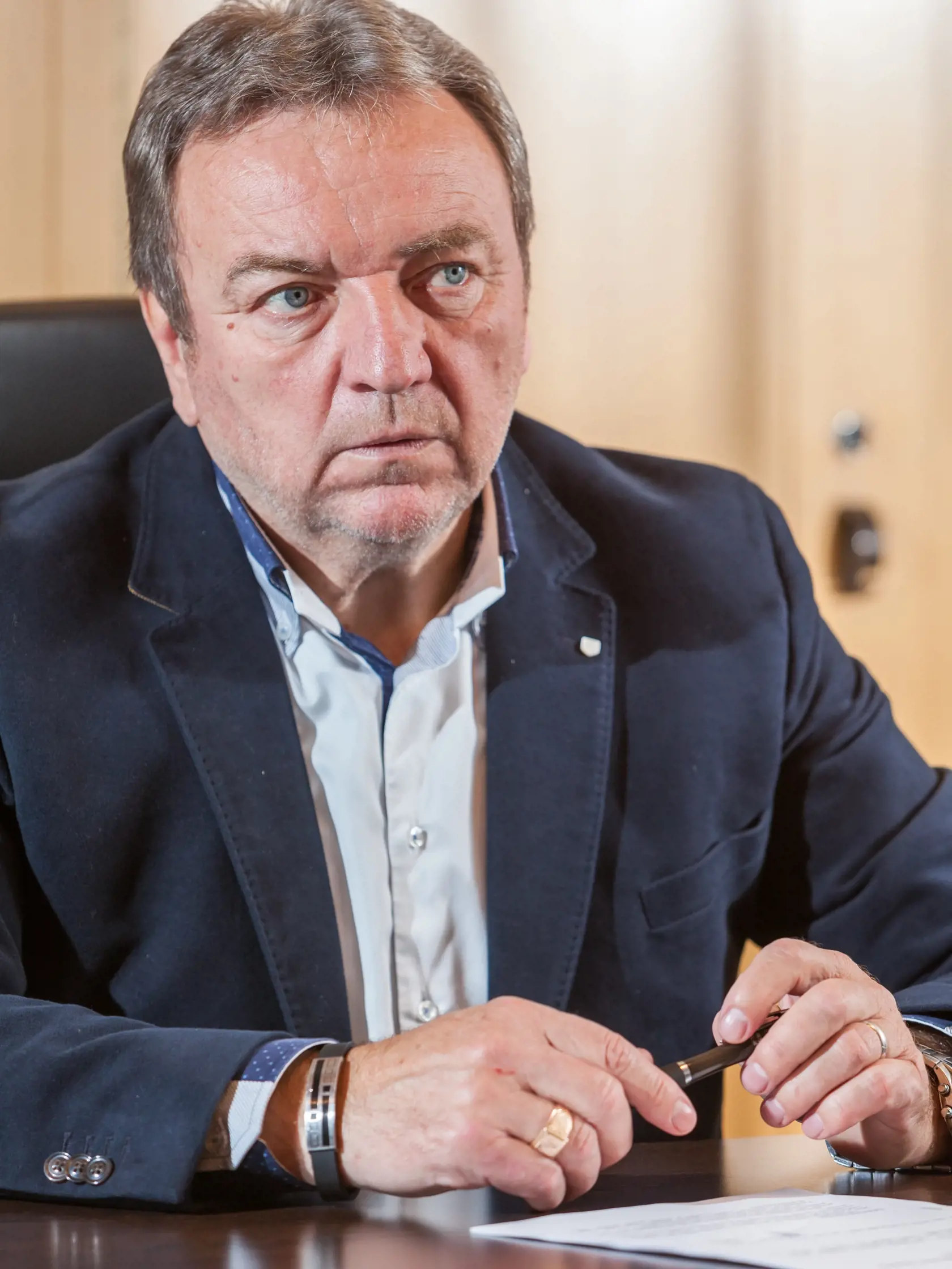 Liptovský Mikuláš - primátor Ján Blcháč násilný čin odsúdil.