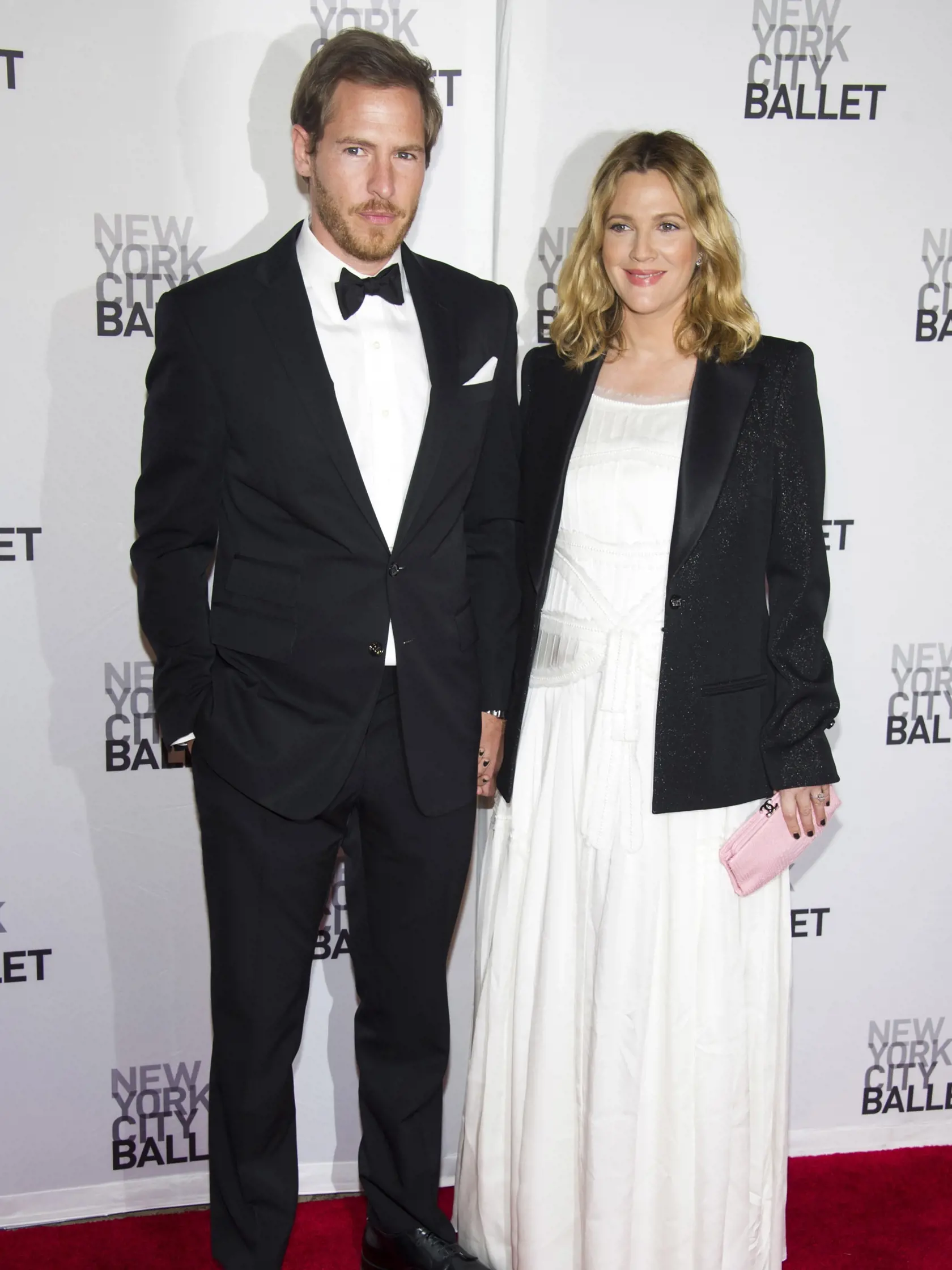 LM7 New York - Will Kopelman a Drew Barrymoreová prichádzajú na predstavenie newyorského baletu New York City Ballet's Spring Gala 10. mája 2012. TASR/AP