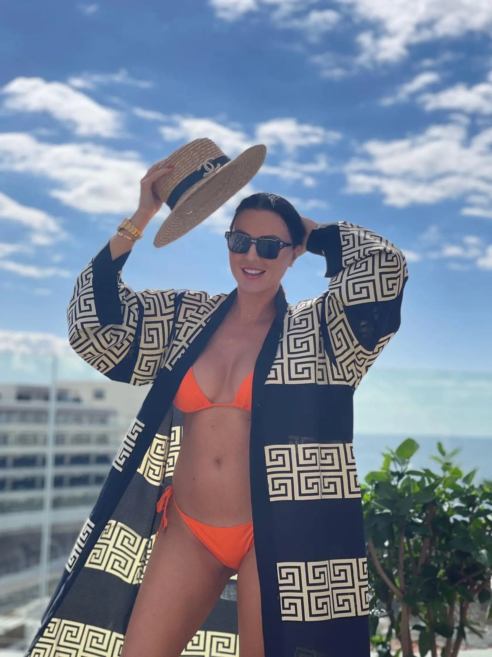 Kristína Kormúthová je v plavkách poriadne sexi. Je to nádherná žena.