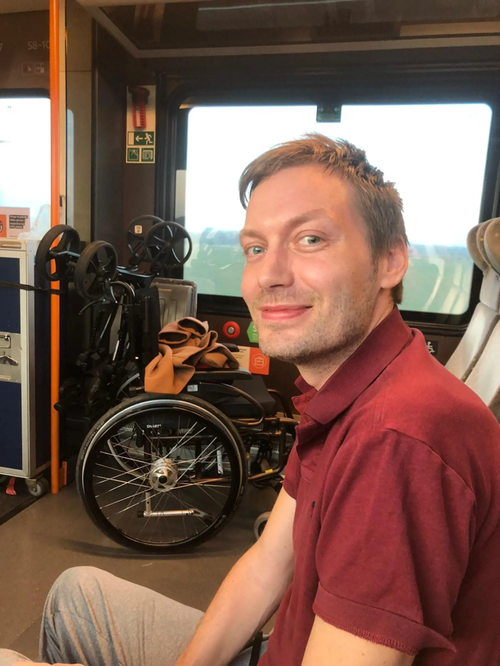 Tridsaťsedemročný Čech Martin Přecechtěl, ktorý trpel nevyliečiteľnou chorobou amyotrofická laterálna skleróza (ALS), zomrel v utorok 29. júna ráno vo Švajčiarsku, kde sa rozhodol podstúpiť asistovanú samovraždu.