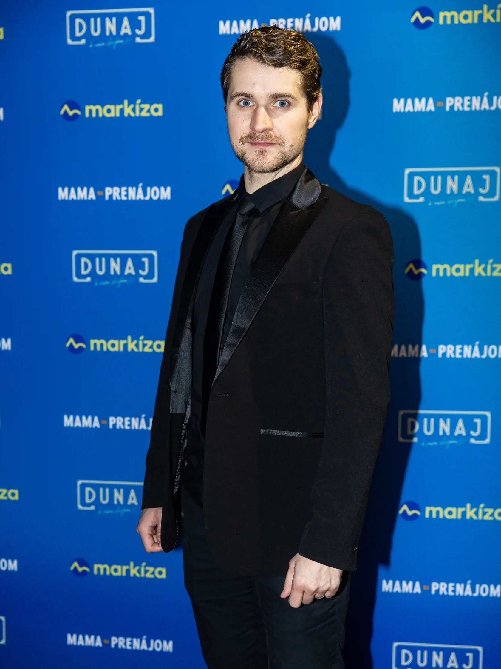 Slávnostné premietanie dvoch seriálov z produkcie súkromnej televízie v Bratislave. Na snímke Marek Rozkoš. 