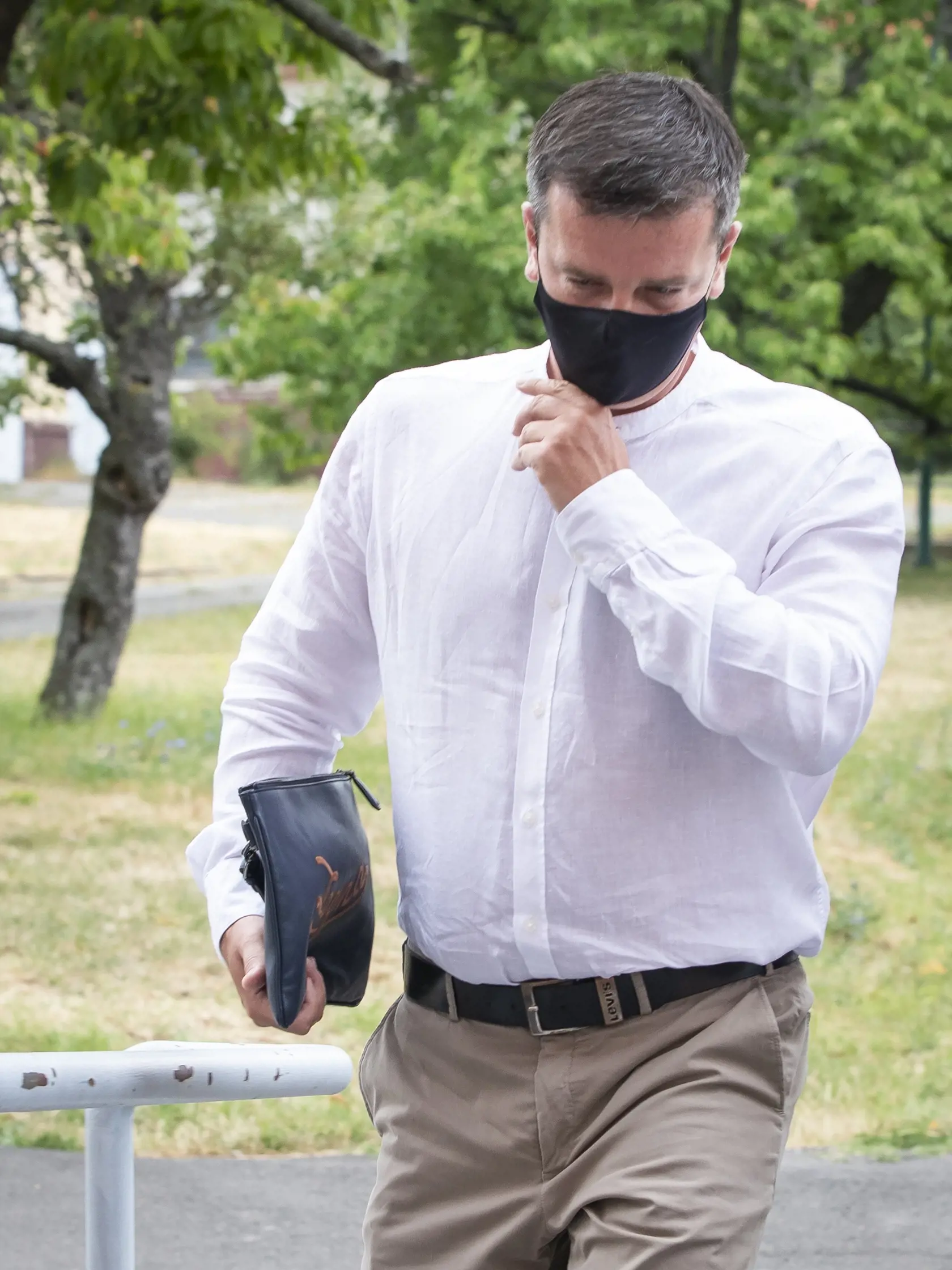 Bývalý námestník Slovenskej informačnej služby (SIS) Boris Beňa prichádza, ako svedok v kauze Judáš na súdne pojednávanie Špecializovaného trestného súdu v Pezinku.