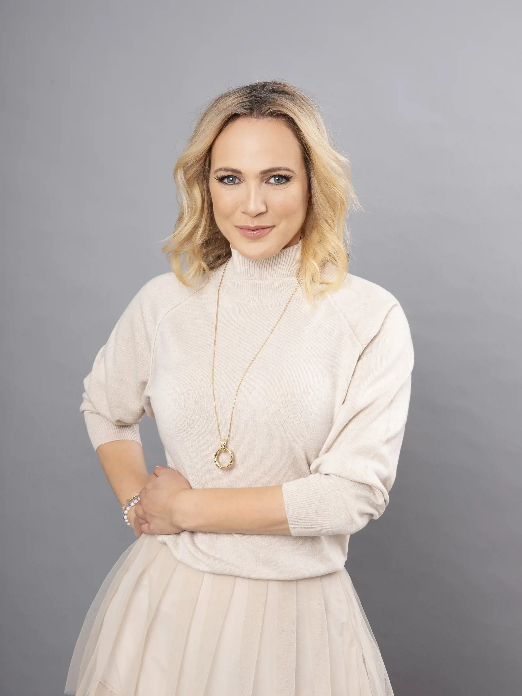 Adriana Poláková, slovenská moderátorka, cukrárka, portrét, atelier

