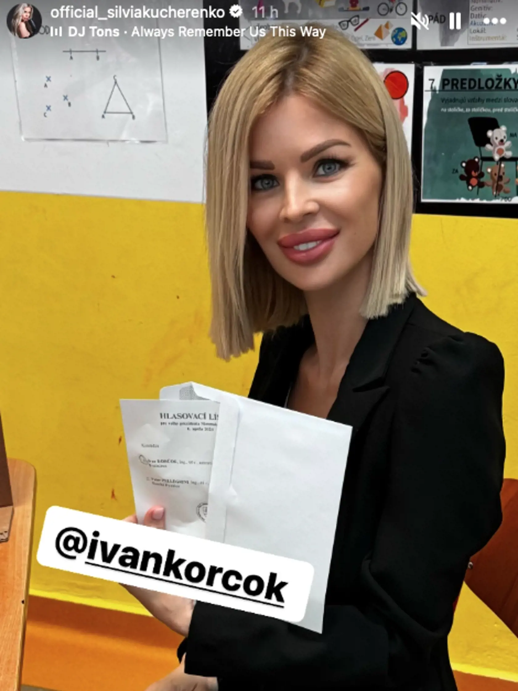 Silvia Kucherenko prišla v elegantom čiernom kostýme, s dokonalým mejkapom a patrila k najštýlovejším voličkám Ivana Korčoka.
