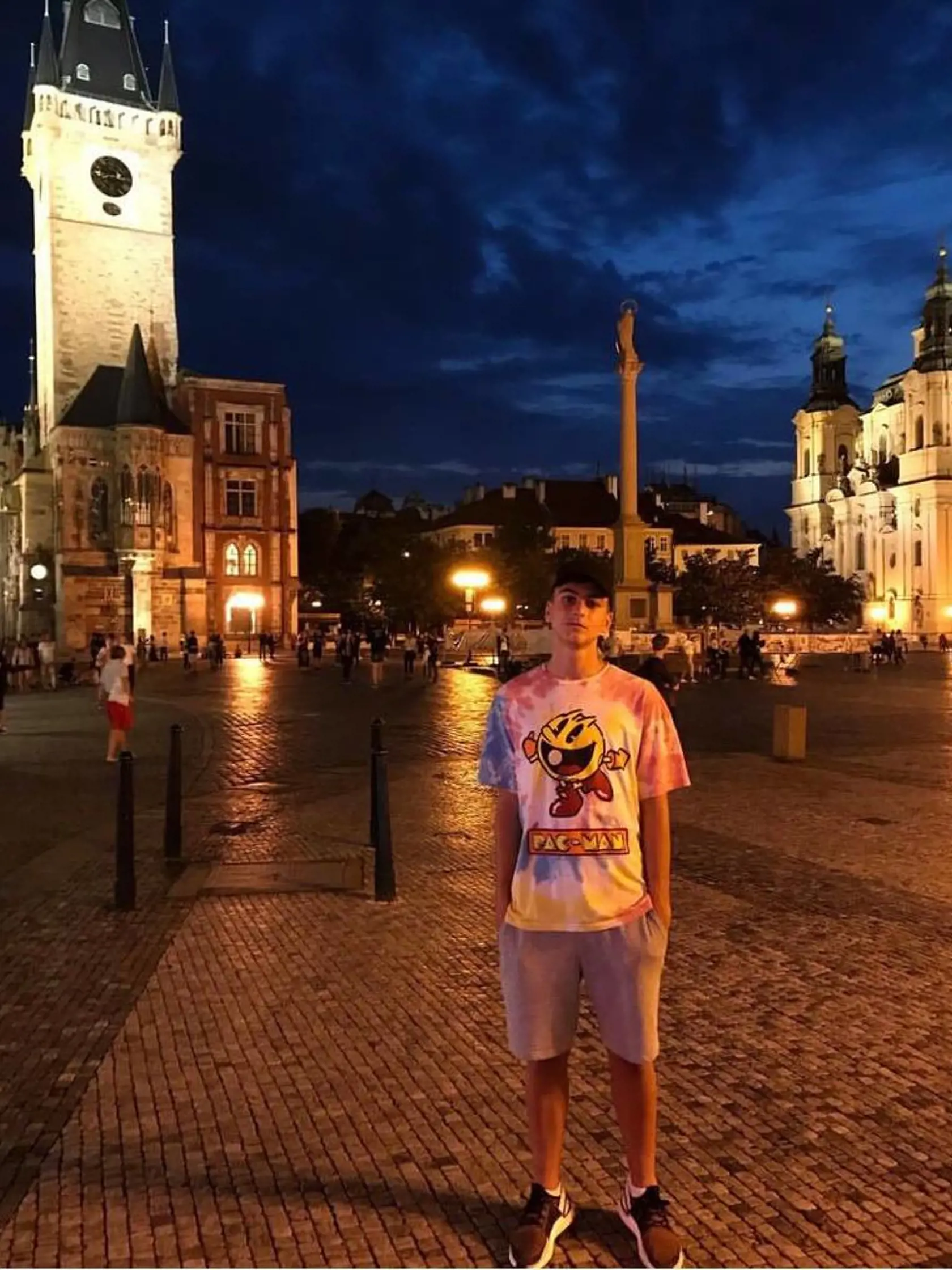 André Tatarka vyrazil do ulíc nočnej Prahy.