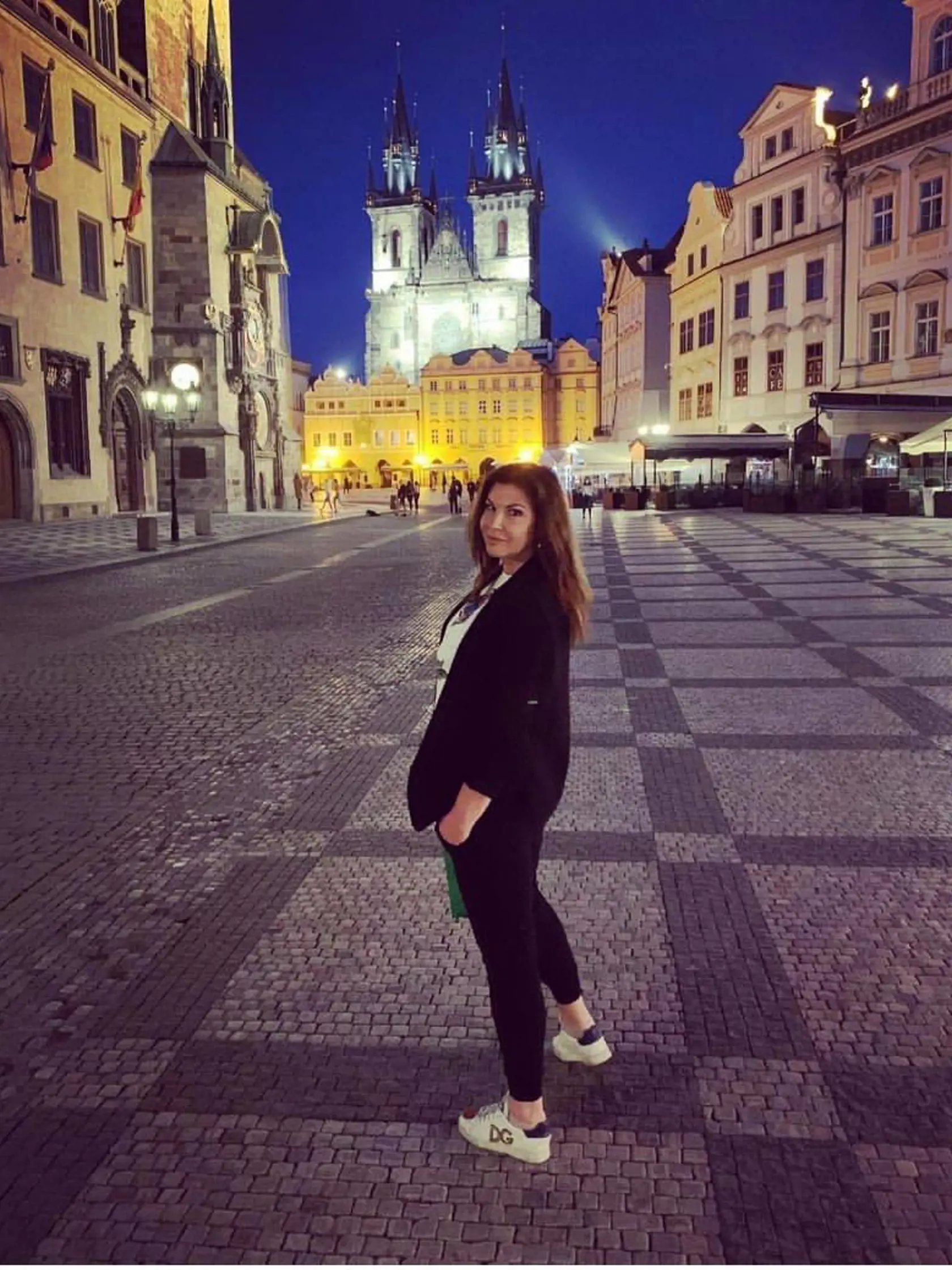 Ani Andrea neodolala čaru nočnej stovežatej Prahy.