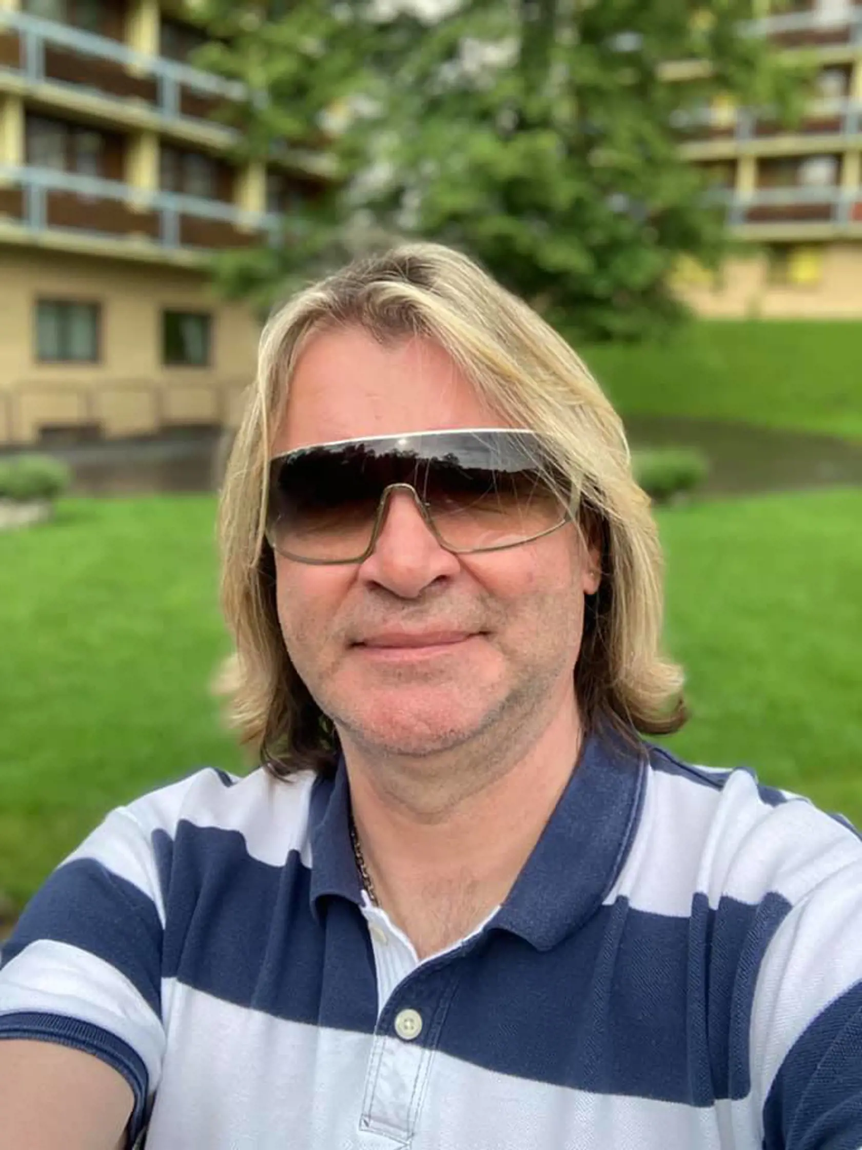 Hudobník, spevák a laický terapeut Braňo Mojsej nebude mať čas na oddych. Čakajú ho koncerty a konzultácie v rámci svojej  kliniky.