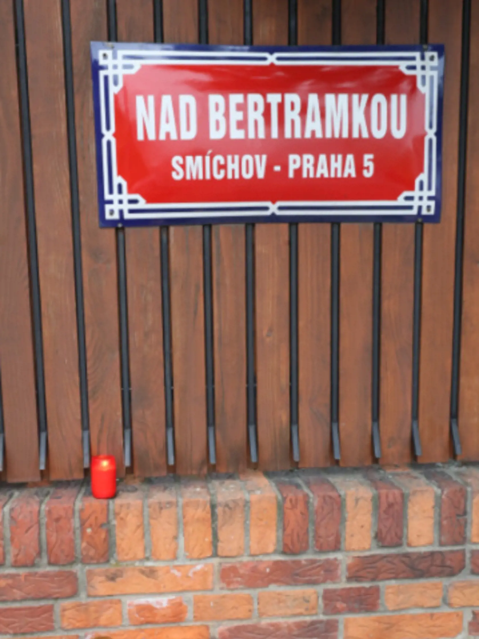 Na Bertramke ostala žiť Ivana s deťmi.