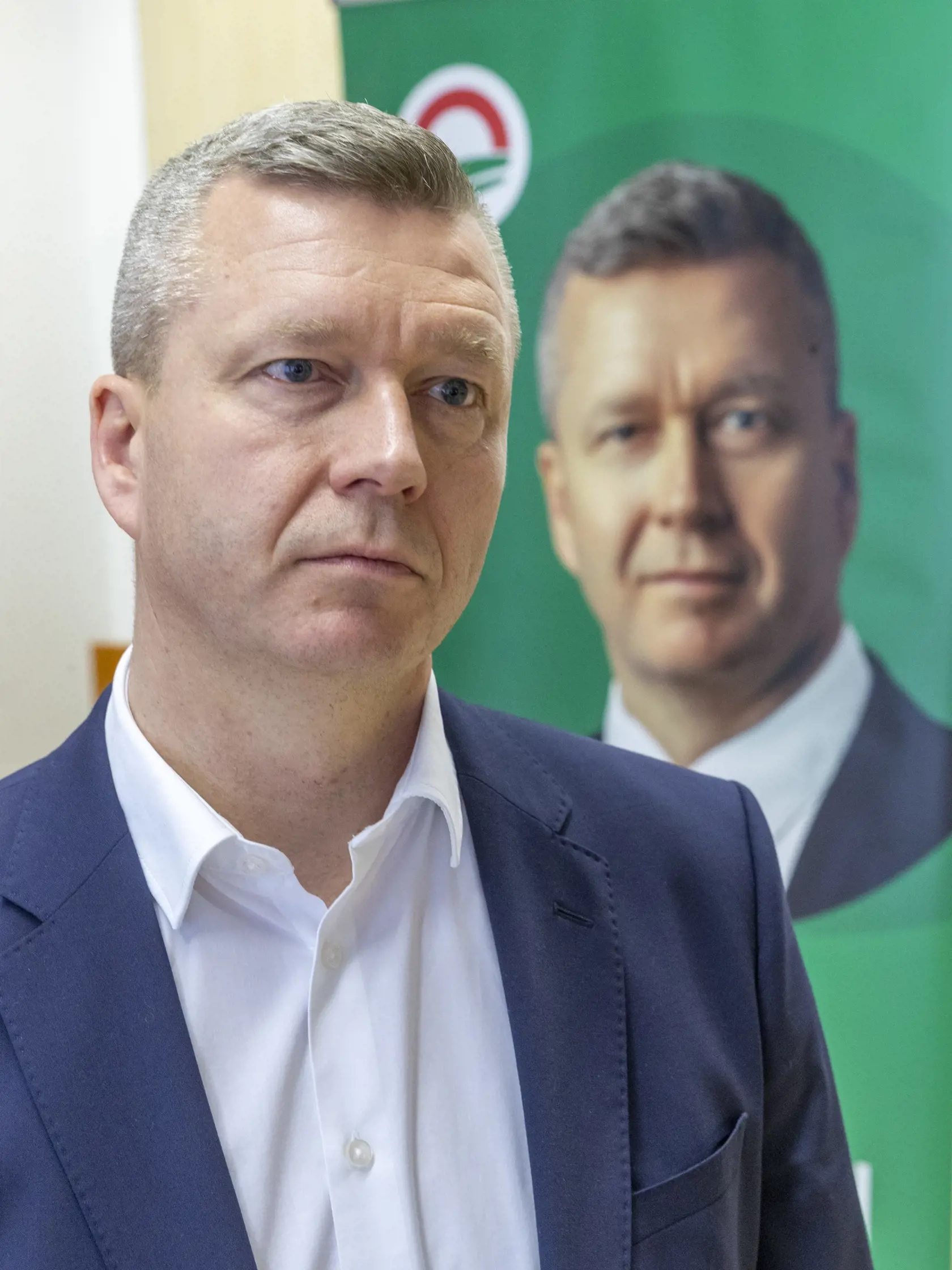 Krisztián Forró prezidentský kandiát za strand Szövetség.