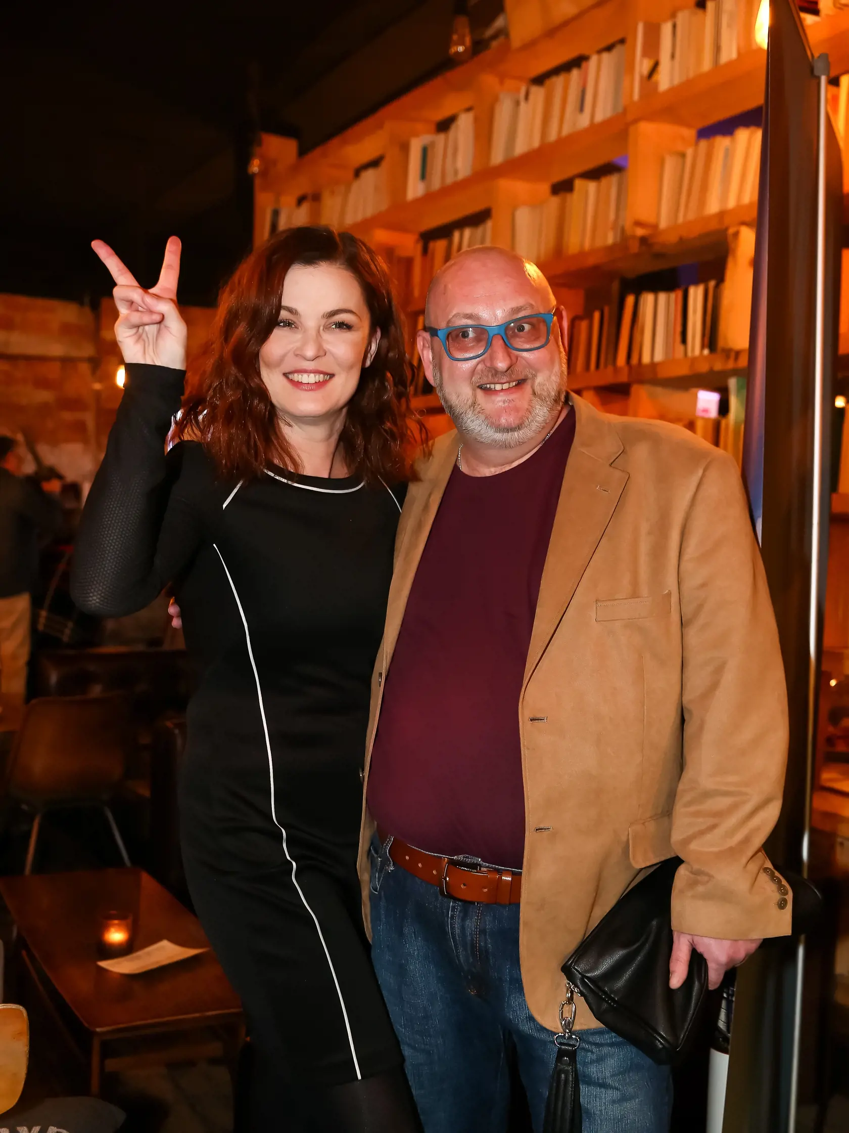 Mediálna párty televízie JOJ v jednom z Bratislavských podnikov. Na snímke Elena Podzámska a Marcel Nemec.