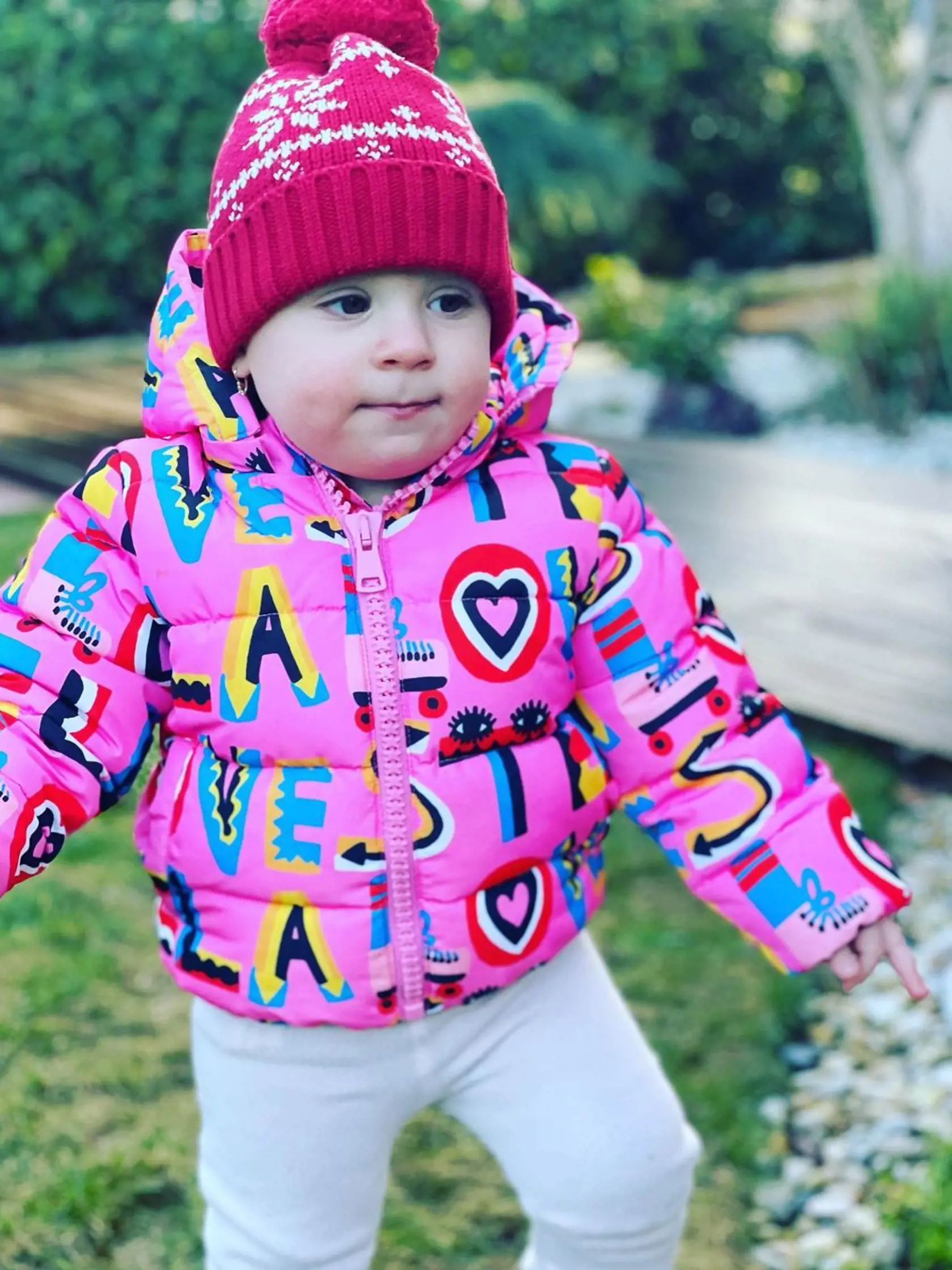 Dcérka Moniky Beňovej Lea vyzerala v bundičke naozaj veľmi rozkošne.