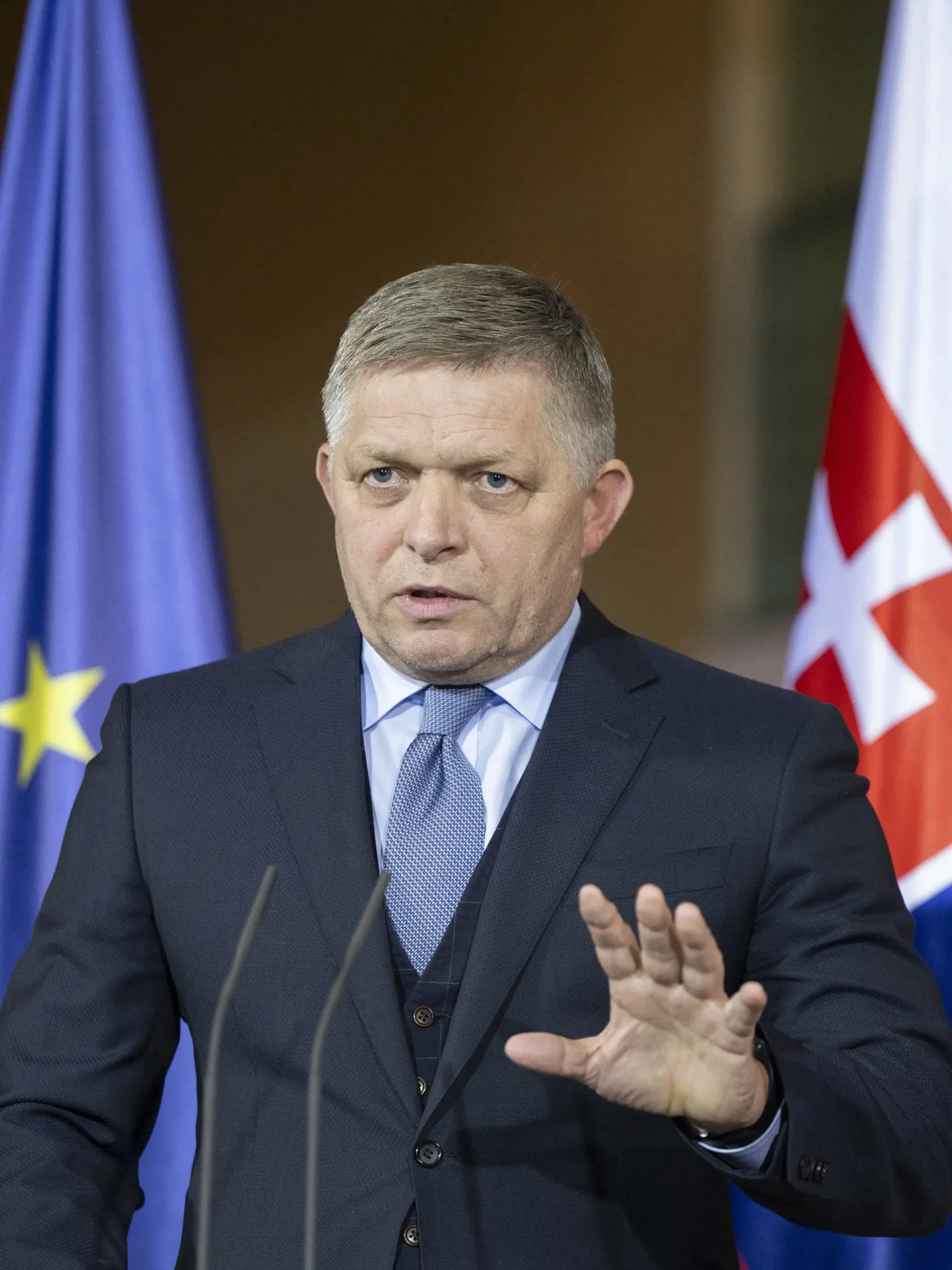 Na snímke predseda vlády SR Robert Fico (Smer-SD) počas vyhlásenia pre médiá v rámci prijatia v Berlíne u nemeckého kancelára Olafa Scholza 24. januára 2024. FOTO TASR – Martin Baumann
