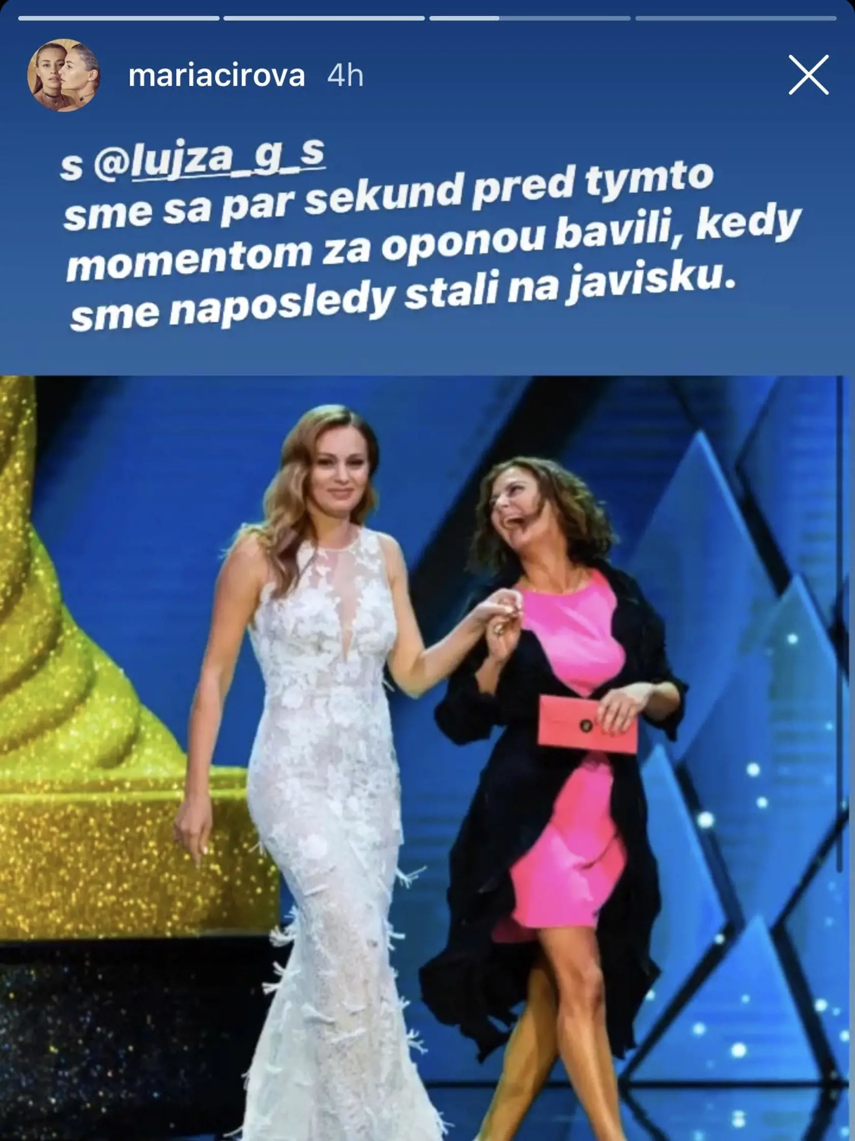 Mária Čírová na pódiu zažiarila v bielych šatách ako nevesta.