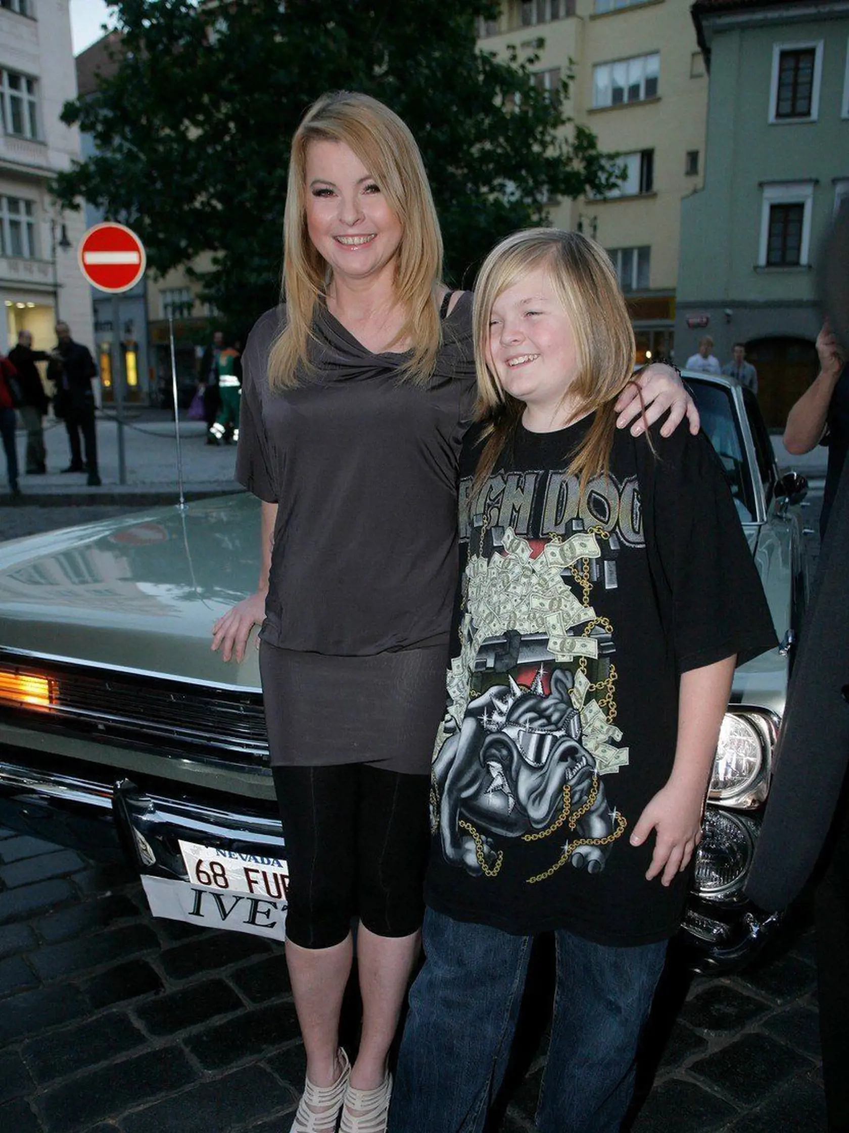 Iveta Bartošová, Artur Štaidl