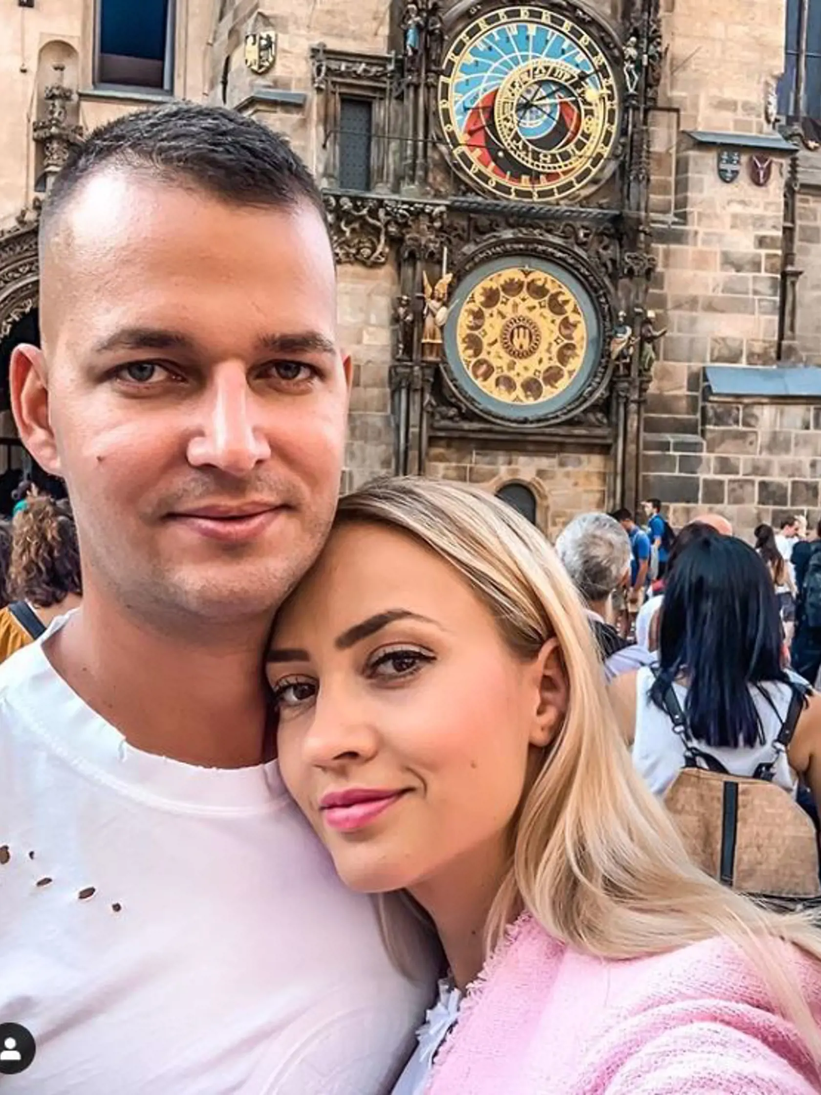 SPOLOČNÝ POTOMOK Po roku a pol od svadby sa rodina teší, že sa rozrastie.