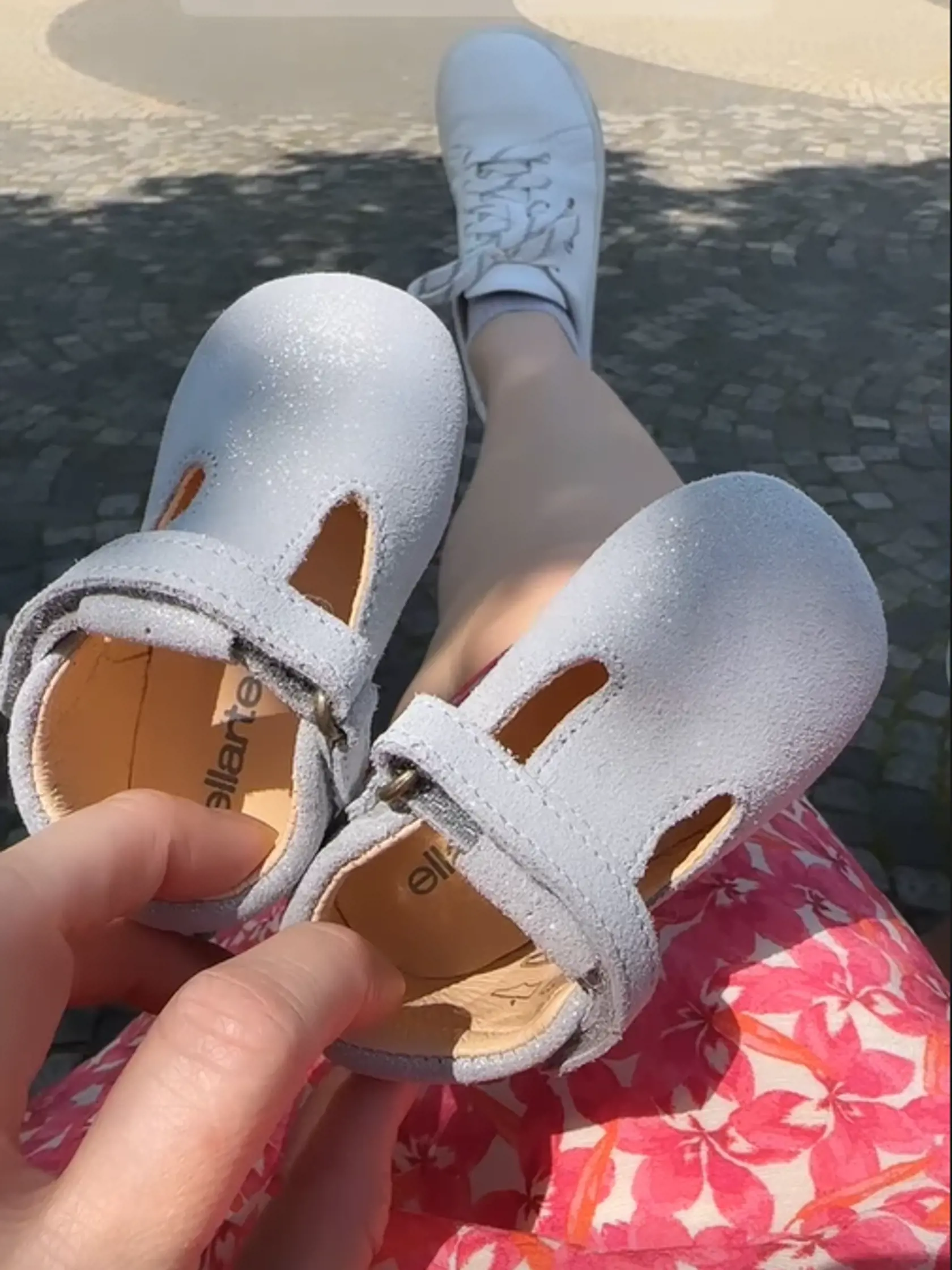 Prezradila tiež, že dievčatka sa dočkajú už v decembri.