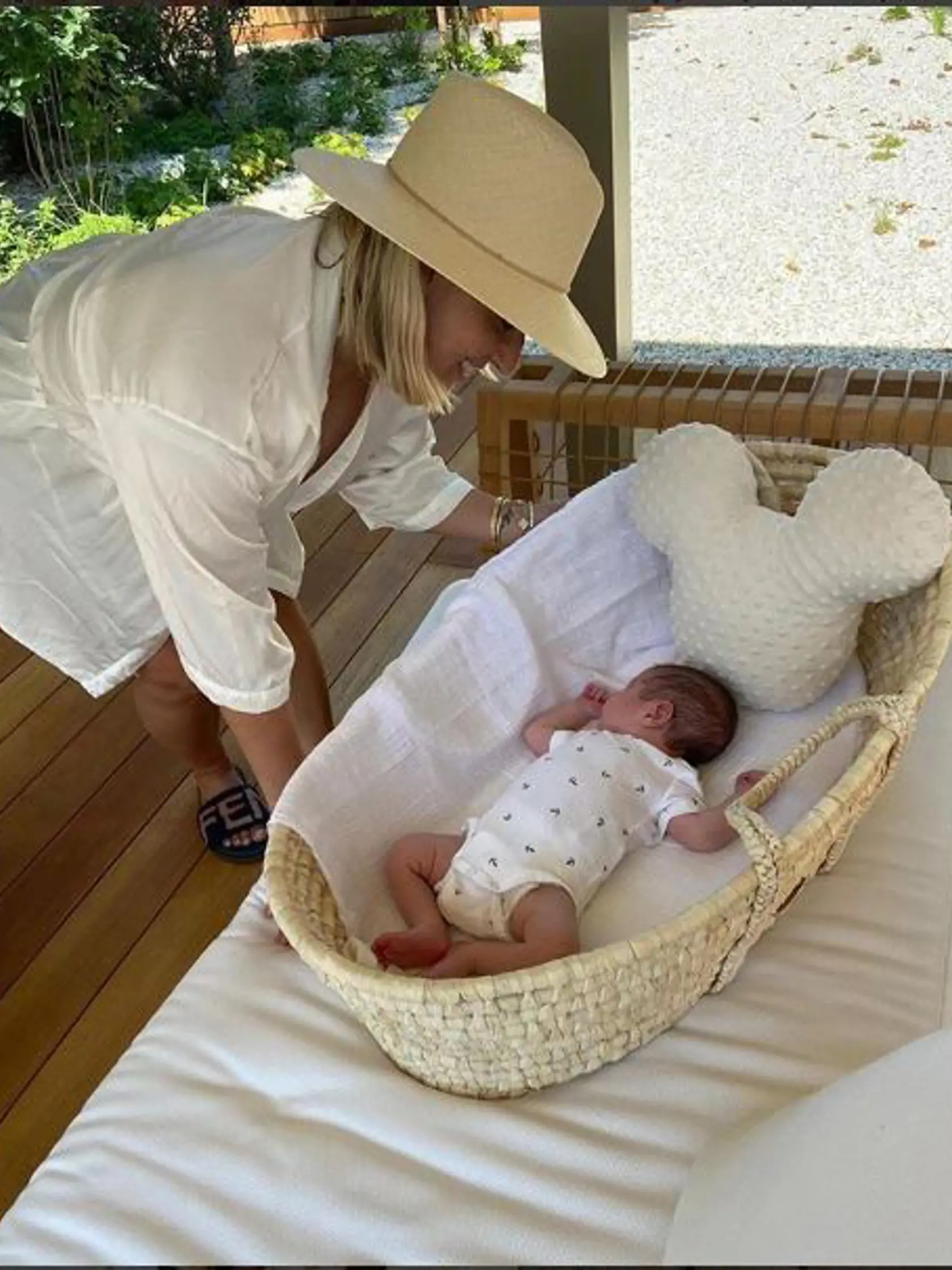 Dominika Navara Cibulková sa teší zo syna Jakubka, ktorého porodila manželovi Michalovi.