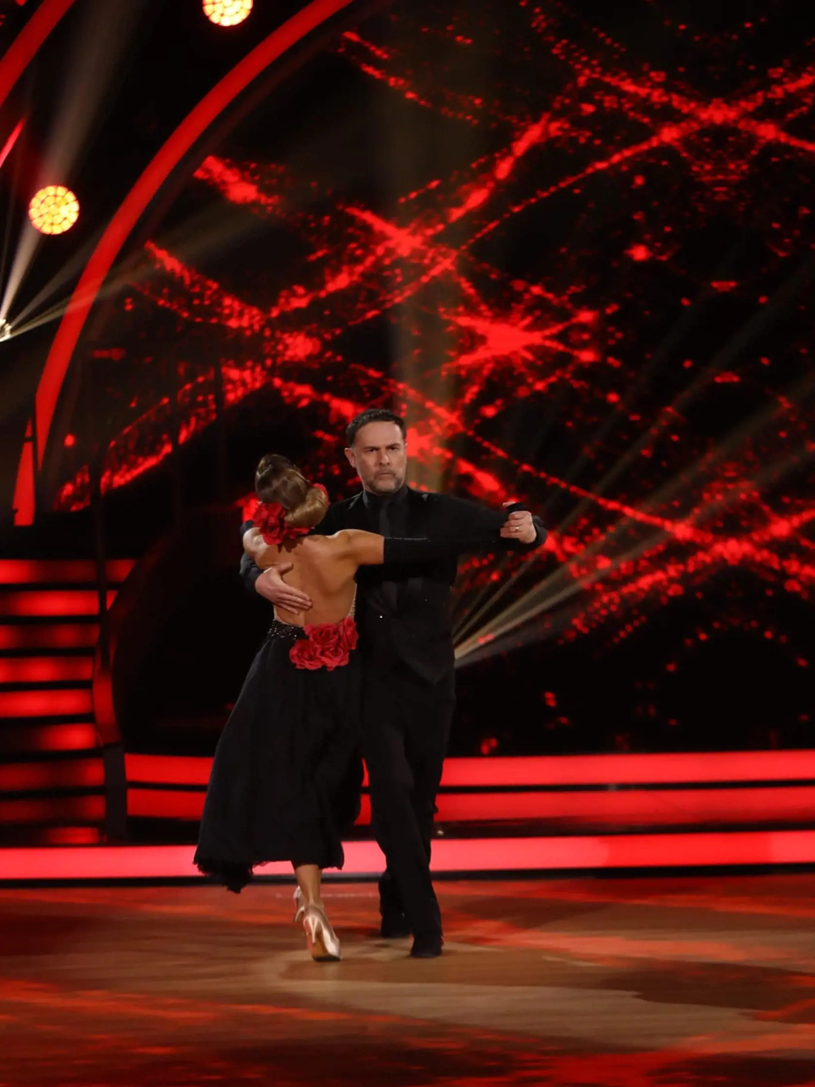 Druhé kolo Let's Dance: Na snímke Juraj Kemka počas svojho vystúpenia. 