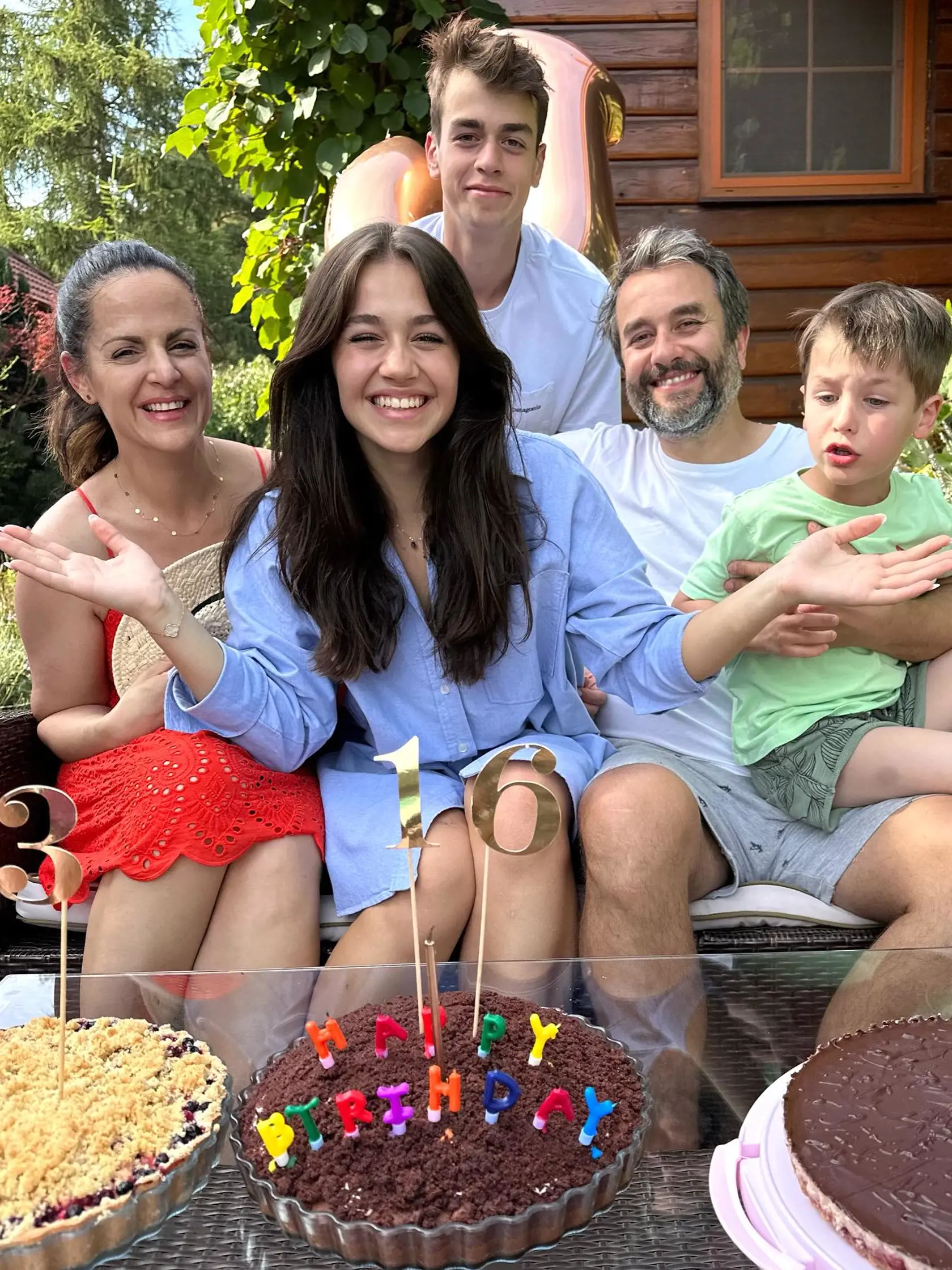 Vlado Kobielsky má prekrásnu záhradu, ktorá poskytuje oddych a zábavu celej rodine.
