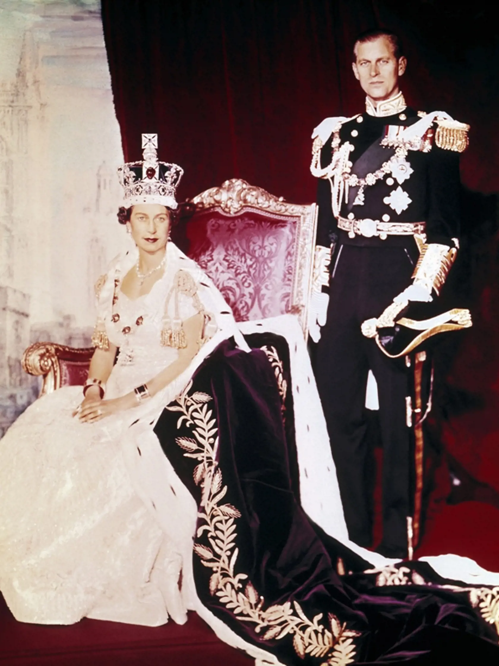 Historická: Kráľovná Alžbeta II. po korunovácii s manželom princom Filipom.