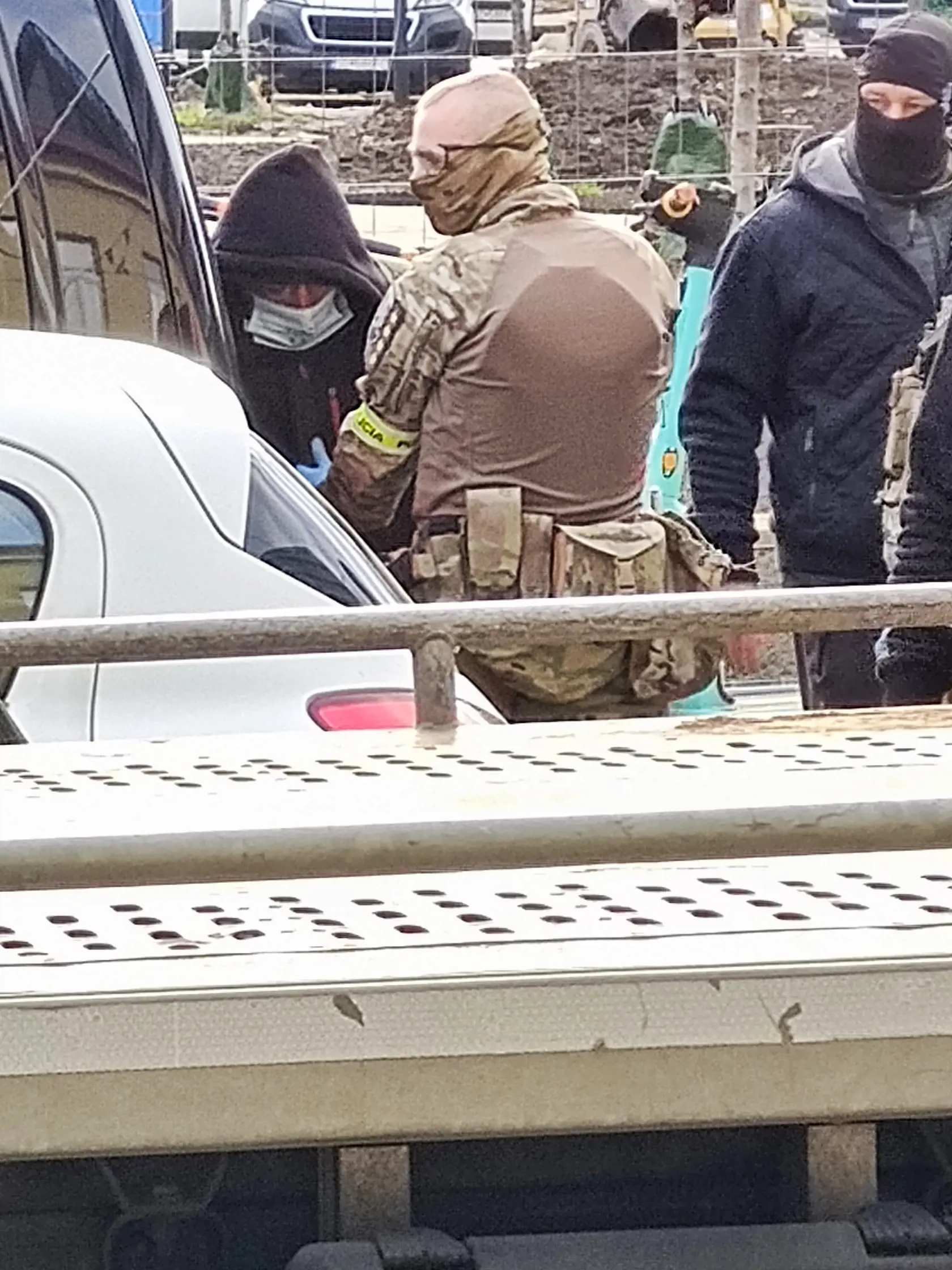 V meste zasahovalo ozbrojené komando,ktoré zadržalo jedného muža.